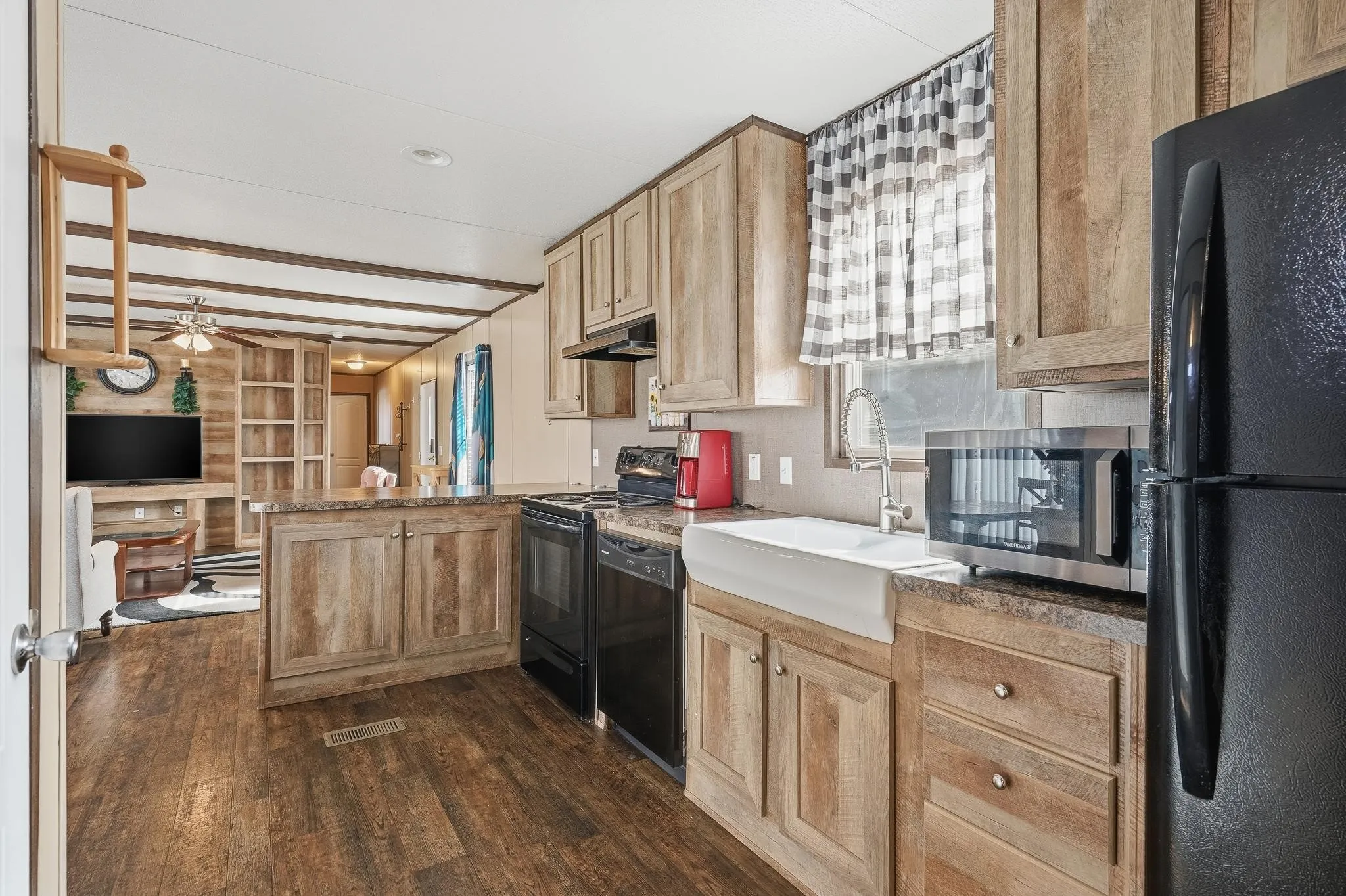 Manufactured Home For Rent in Taylor County , 438 Benjamin, Abilene, Texas 79605, 3 Bedroom, 2 Bathroom, Garage spaces, 1,216 Sqft, built in 2023, mls#21336997, Real Estate Agent in Abilene, Homes For Rent in Taylor county, Homes For Rent in Abilene, Realtor in Abilene Texas, Real Estate Brokerage Independent Realty Texas, Luminita Cordes Realtor