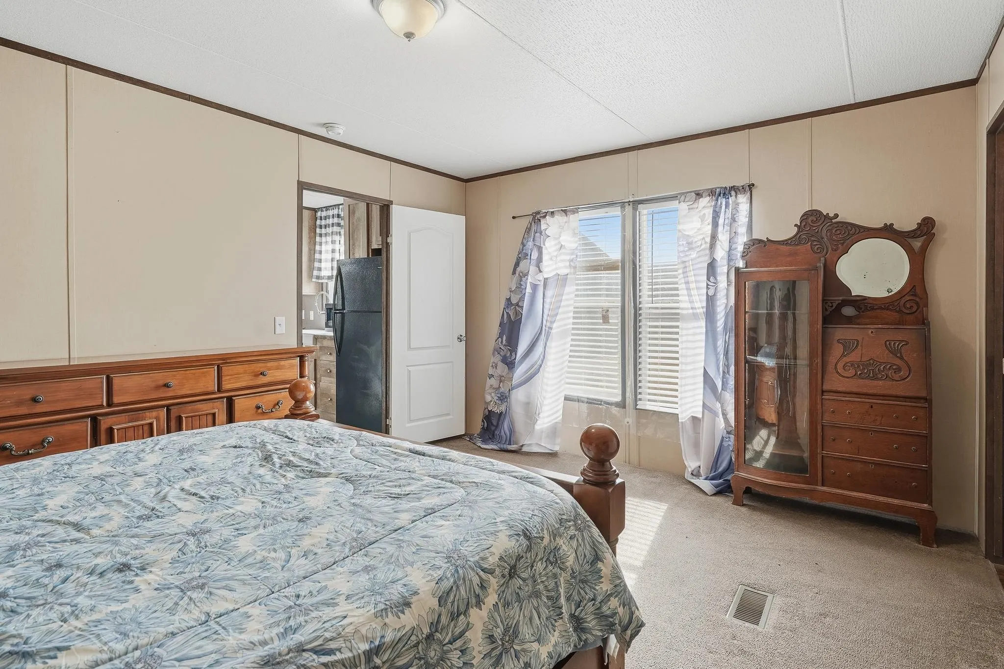 Manufactured Home For Rent in Taylor County , 438 Benjamin, Abilene, Texas 79605, 3 Bedroom, 2 Bathroom, Garage spaces, 1,216 Sqft, built in 2023, mls#21336997, Real Estate Agent in Abilene, Homes For Rent in Taylor county, Homes For Rent in Abilene, Realtor in Abilene Texas, Real Estate Brokerage Independent Realty Texas, Luminita Cordes Realtor