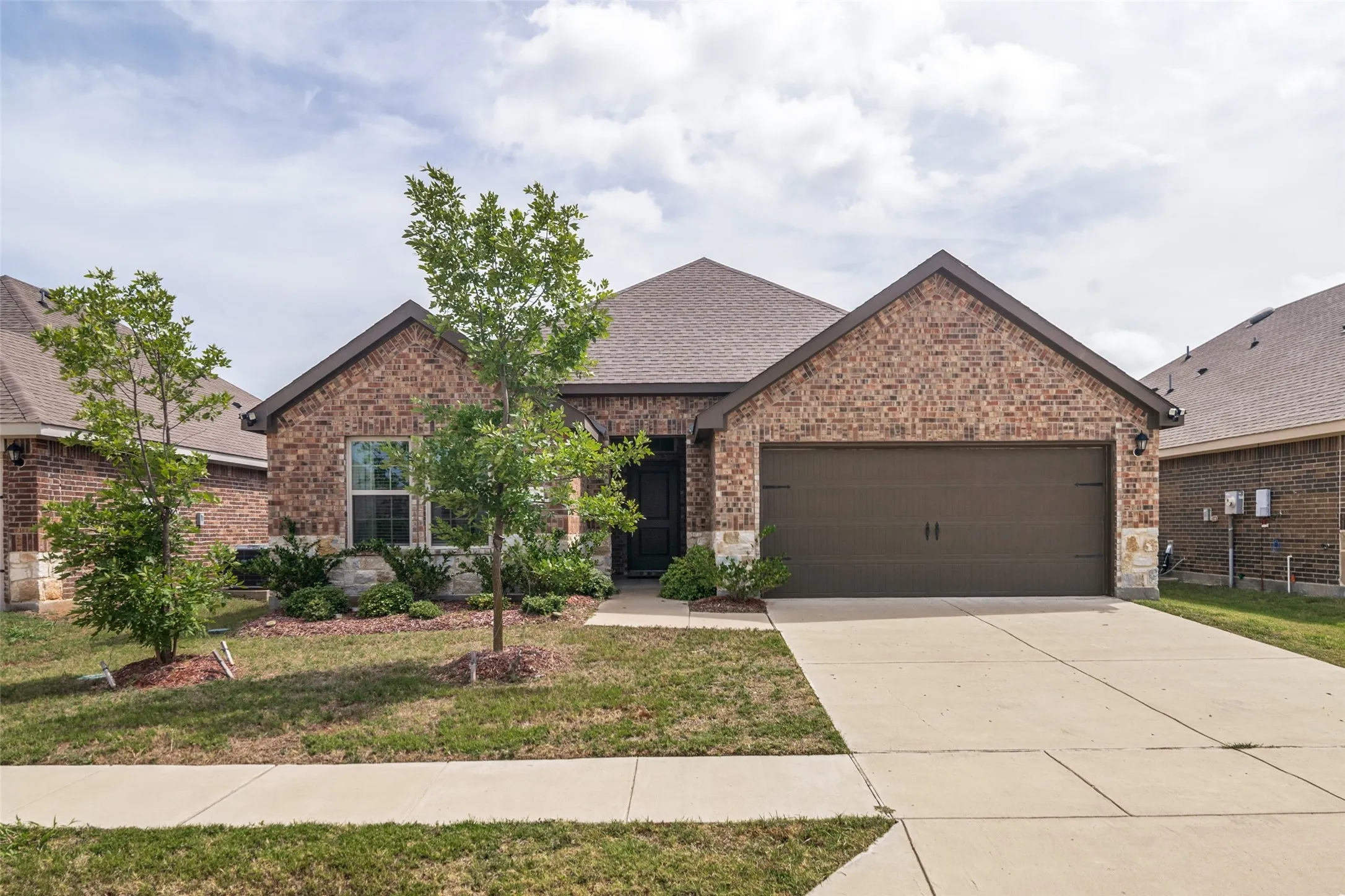 Single Family Residence For Sale in Kaufman County , 3413 Perman Drive, Mesquite, Texas 75126, 4 Bedroom, 2 Bathroom, 2 Garage spaces, 1,775 Sqft, built in 2022, mls#21336184, Real Estate Agent in Mesquite, Homes For Sale in Kaufman county, Homes For Sale in Mesquite, Realtor in Mesquite Texas, Real Estate Brokerage Independent Realty Texas, Luminita Cordes Realtor