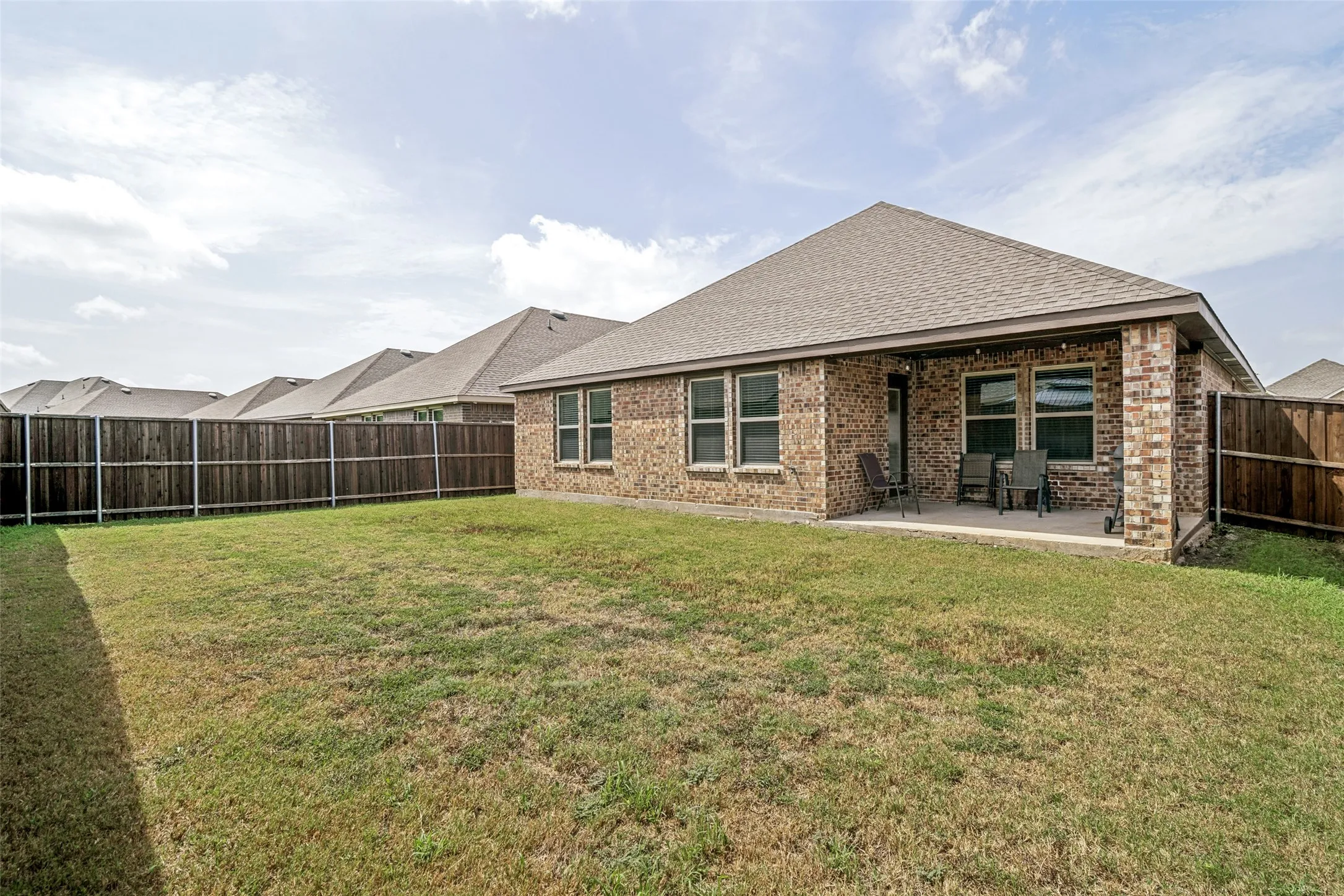 Single Family Residence For Sale in Kaufman County , 3413 Perman Drive, Mesquite, Texas 75126, 4 Bedroom, 2 Bathroom, 2 Garage spaces, 1,775 Sqft, built in 2022, mls#21336184, Real Estate Agent in Mesquite, Homes For Sale in Kaufman county, Homes For Sale in Mesquite, Realtor in Mesquite Texas, Real Estate Brokerage Independent Realty Texas, Luminita Cordes Realtor