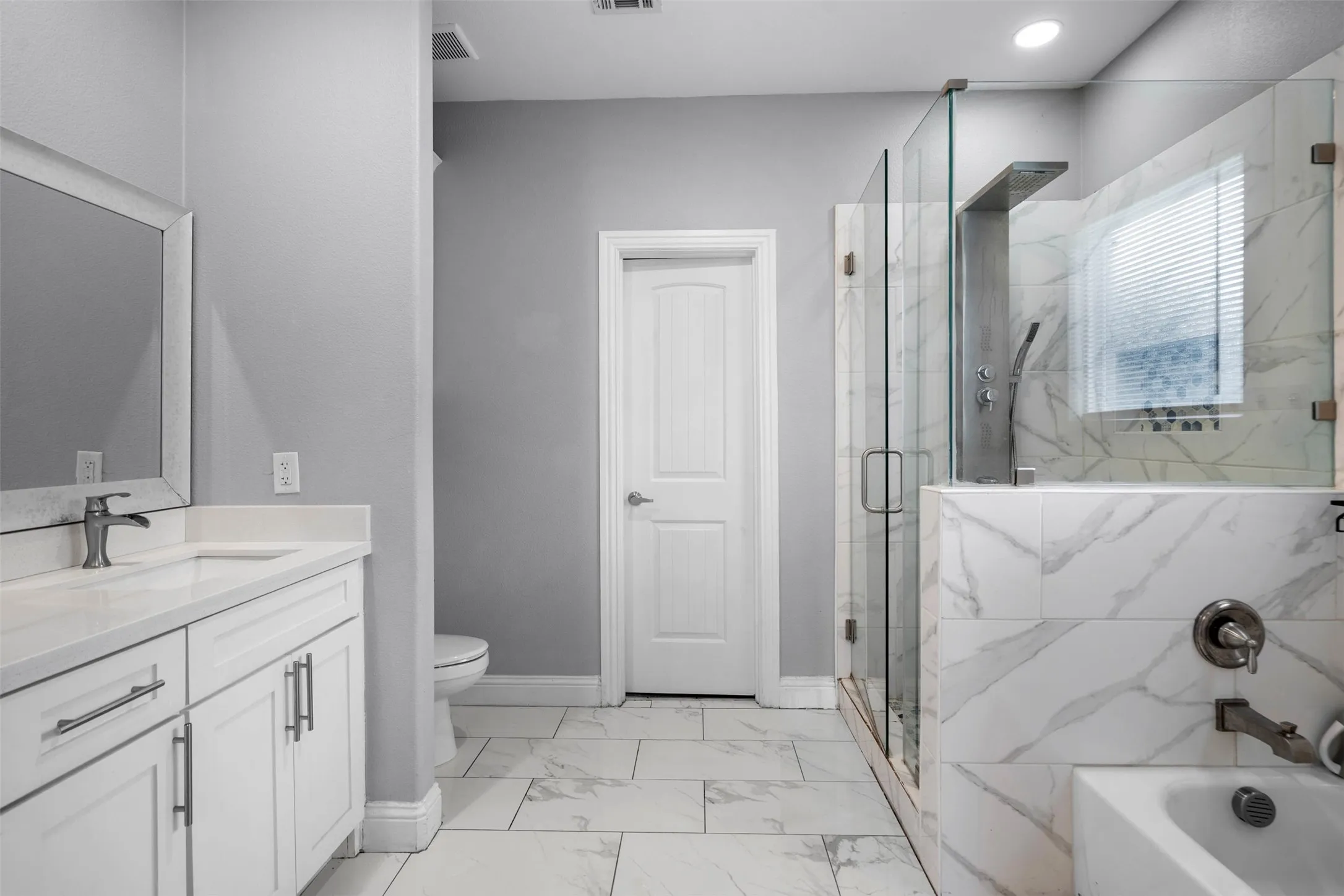 Single Family Residence For Sale in Dallas County , 339 S Stewart Avenue, Lancaster, Texas 75146, 4 Bedroom, 2 Bathroom, 2 Garage spaces, 1,986 Sqft, built in 2020, mls#21336713, Real Estate Agent in Lancaster, Homes For Sale in Dallas county, Homes For Sale in Lancaster, Realtor in Lancaster Texas, Real Estate Brokerage Independent Realty Texas, Luminita Cordes Realtor