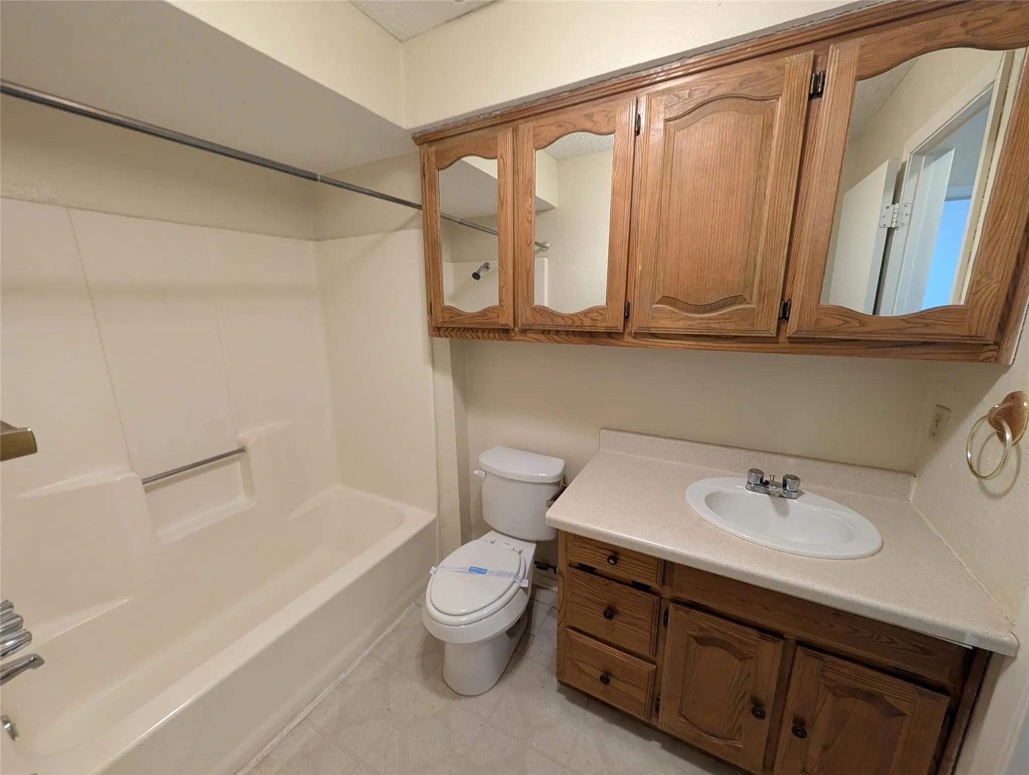 Duplex For Rent in Collin County , 604 E Oak Street B, Wylie, Texas 75098, 2 Bedroom, 2 Bathroom, Garage spaces, 1,160 Sqft, built in 1983, mls#21334655, Real Estate Agent in Wylie, Homes For Rent in Collin county, Homes For Rent in Wylie, Realtor in Wylie Texas, Real Estate Brokerage Independent Realty Texas, Luminita Cordes Realtor