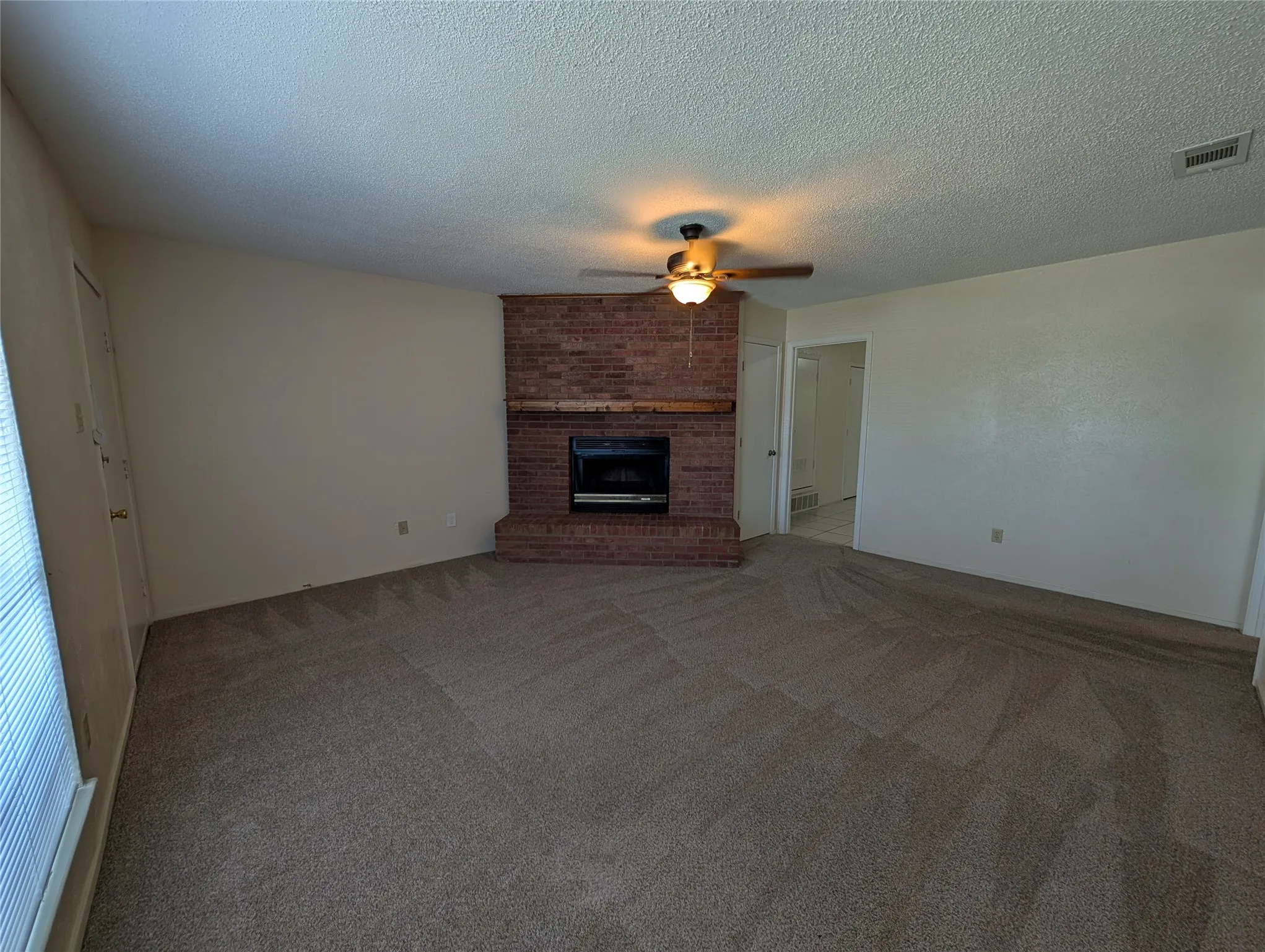 Duplex For Rent in Collin County , 604 E Oak Street B, Wylie, Texas 75098, 2 Bedroom, 2 Bathroom, Garage spaces, 1,160 Sqft, built in 1983, mls#21334655, Real Estate Agent in Wylie, Homes For Rent in Collin county, Homes For Rent in Wylie, Realtor in Wylie Texas, Real Estate Brokerage Independent Realty Texas, Luminita Cordes Realtor