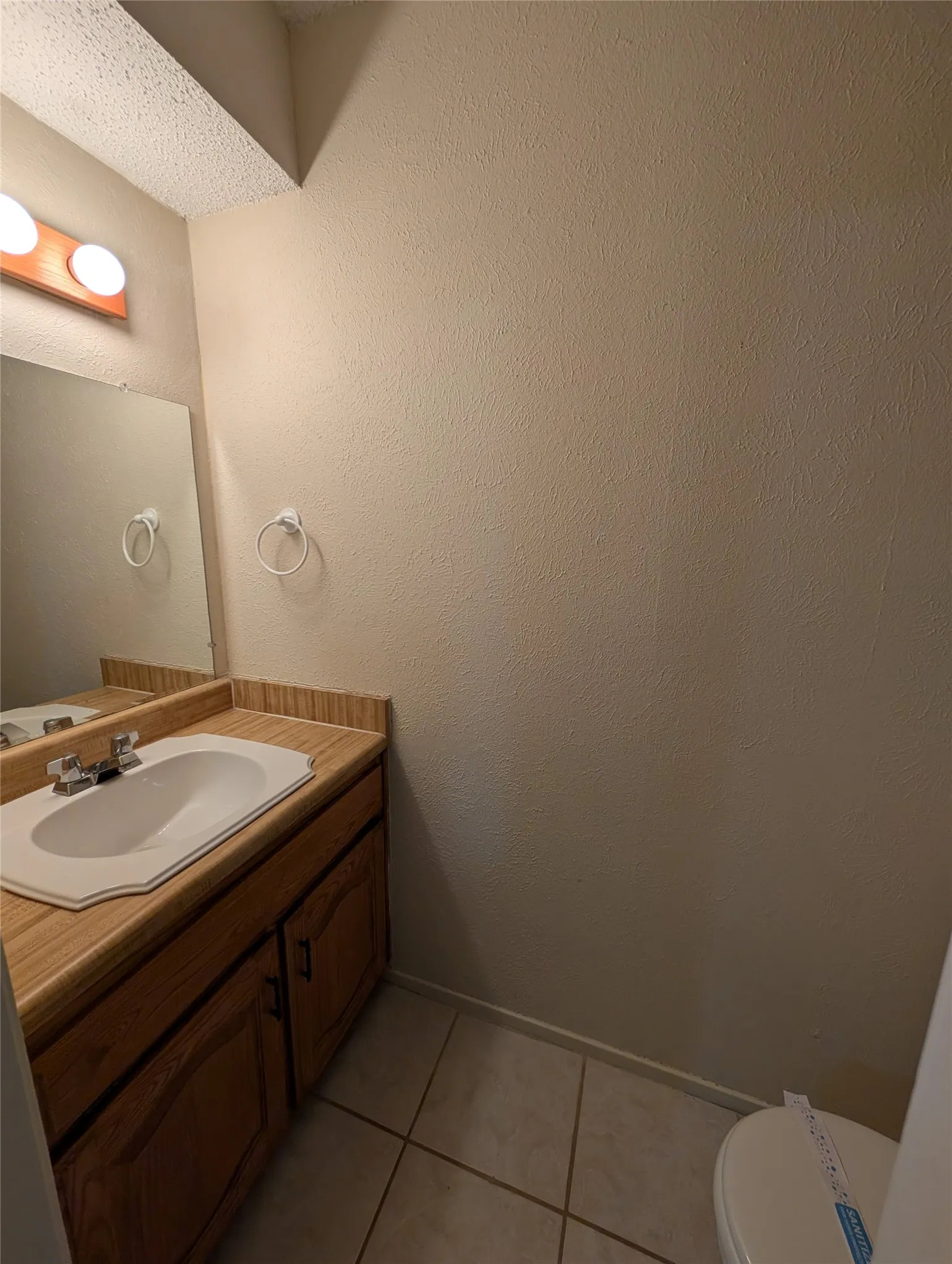 Duplex For Rent in Collin County , 604 E Oak Street B, Wylie, Texas 75098, 2 Bedroom, 2 Bathroom, Garage spaces, 1,160 Sqft, built in 1983, mls#21334655, Real Estate Agent in Wylie, Homes For Rent in Collin county, Homes For Rent in Wylie, Realtor in Wylie Texas, Real Estate Brokerage Independent Realty Texas, Luminita Cordes Realtor