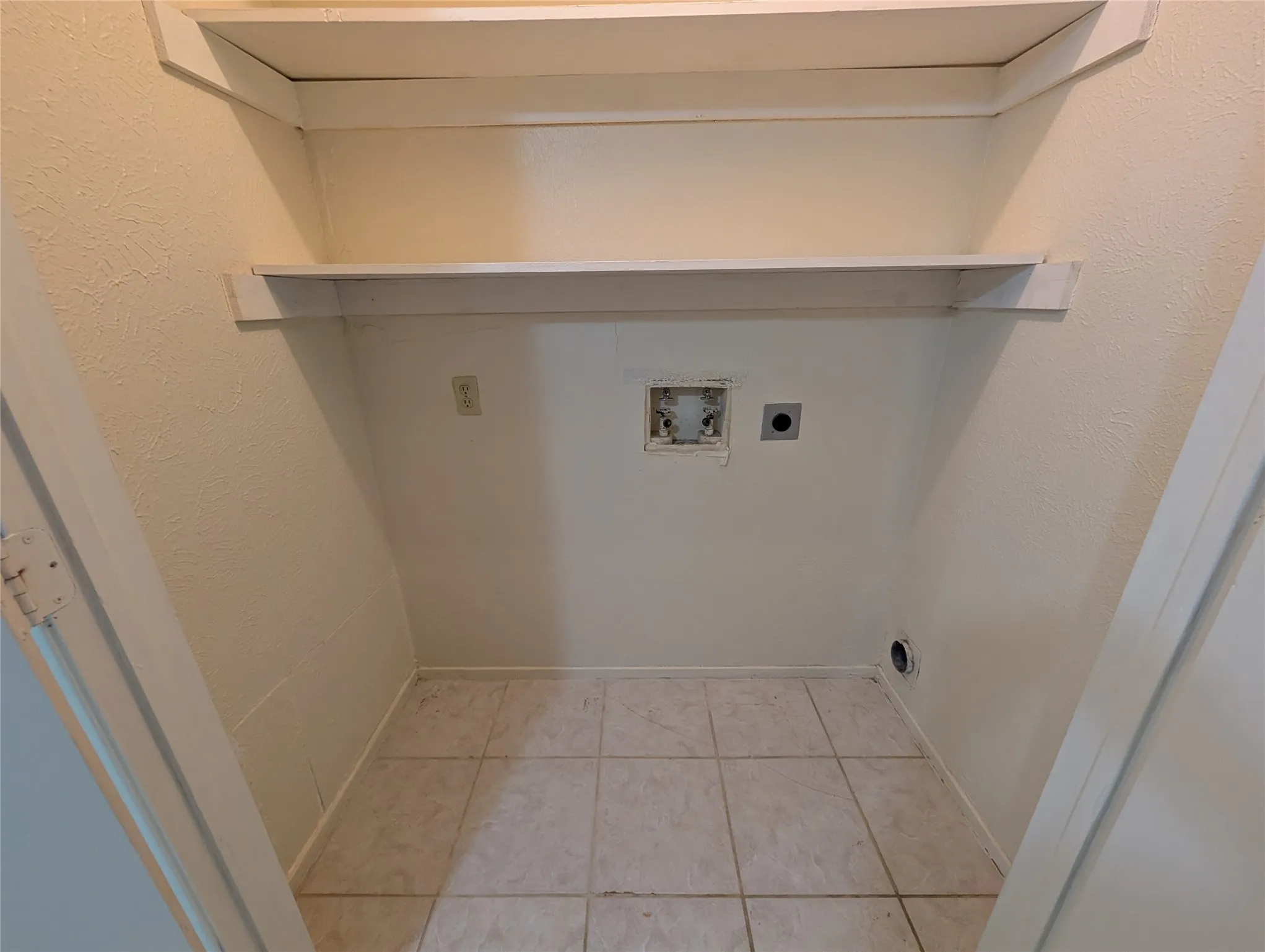 Duplex For Rent in Collin County , 604 E Oak Street B, Wylie, Texas 75098, 2 Bedroom, 2 Bathroom, Garage spaces, 1,160 Sqft, built in 1983, mls#21334655, Real Estate Agent in Wylie, Homes For Rent in Collin county, Homes For Rent in Wylie, Realtor in Wylie Texas, Real Estate Brokerage Independent Realty Texas, Luminita Cordes Realtor