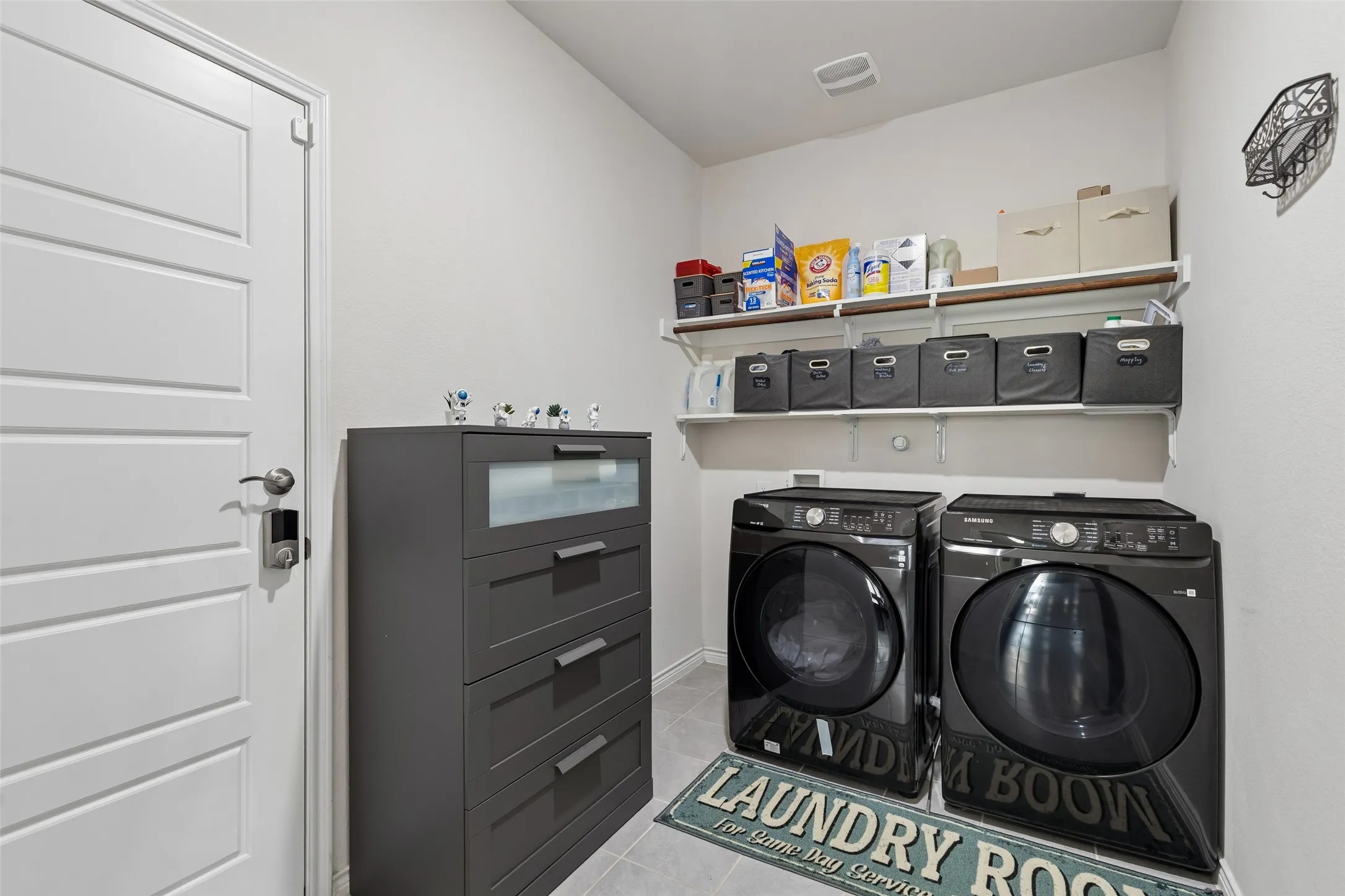 Single Family Residence For Sale in Denton County , 13416 Arvelo Drive, Little Elm, Texas 75068, 4 Bedroom, 3 Bathroom, 3 Garage spaces, 3,412 Sqft, built in 2021, mls#21329373, Real Estate Agent in Little Elm, Homes For Sale in Denton county, Homes For Sale in Little Elm, Realtor in Little Elm Texas, Real Estate Brokerage Independent Realty Texas, Luminita Cordes Realtor