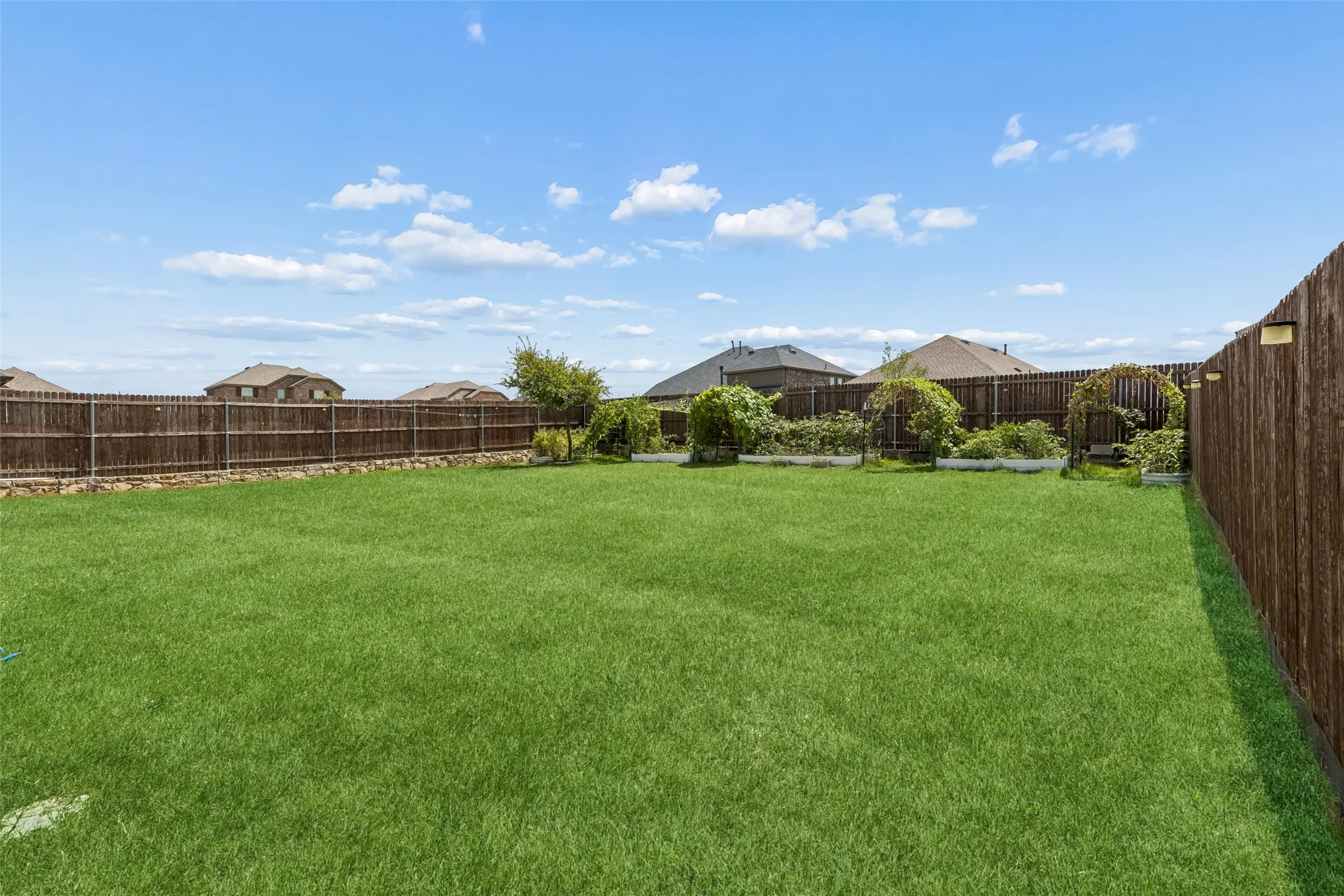 Single Family Residence For Sale in Denton County , 13416 Arvelo Drive, Little Elm, Texas 75068, 4 Bedroom, 3 Bathroom, 3 Garage spaces, 3,412 Sqft, built in 2021, mls#21329373, Real Estate Agent in Little Elm, Homes For Sale in Denton county, Homes For Sale in Little Elm, Realtor in Little Elm Texas, Real Estate Brokerage Independent Realty Texas, Luminita Cordes Realtor
