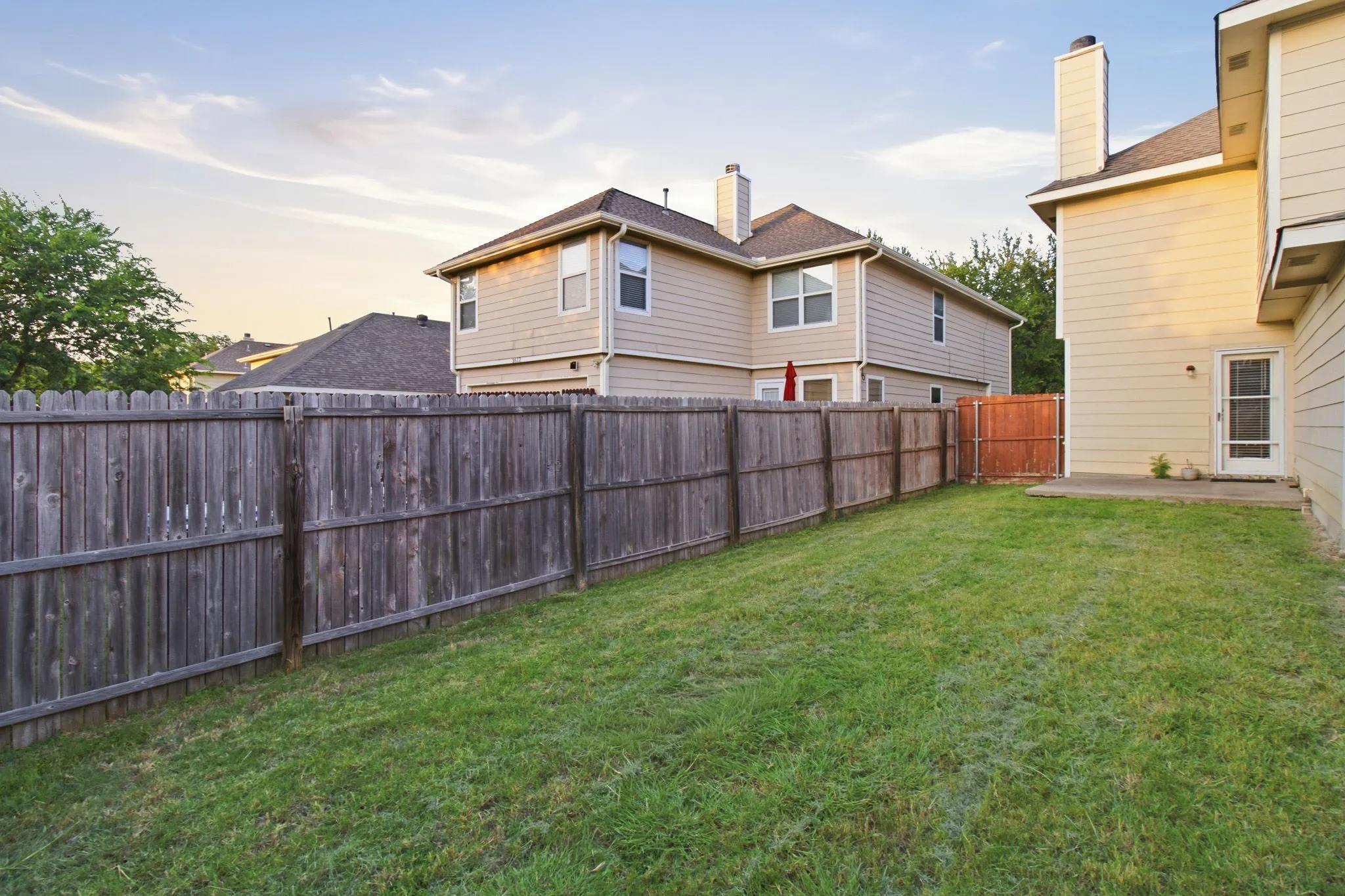 Single Family Residence For Rent in Collin County , 3616 Rand Creek Trail, Mc Kinney, Texas 75070, 4 Bedroom, 3 Bathroom, 2 Garage spaces, 2,306 Sqft, built in 2004, mls#21337113, Real Estate Agent in Mc Kinney, Homes For Rent in Collin county, Homes For Rent in Mc Kinney, Realtor in Mc Kinney Texas, Real Estate Brokerage Independent Realty Texas, Luminita Cordes Realtor