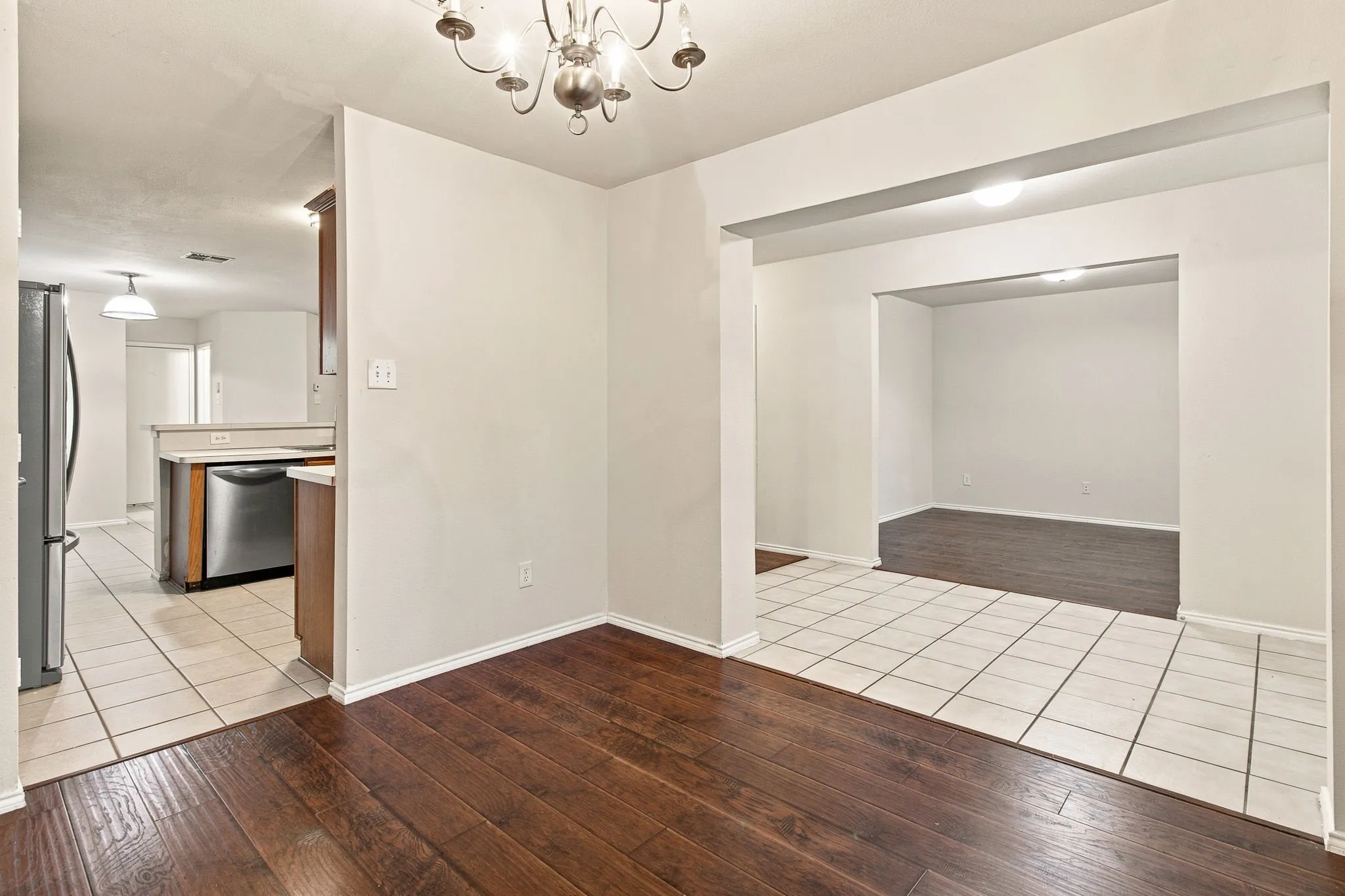 Single Family Residence For Rent in Collin County , 3616 Rand Creek Trail, Mc Kinney, Texas 75070, 4 Bedroom, 3 Bathroom, 2 Garage spaces, 2,306 Sqft, built in 2004, mls#21337113, Real Estate Agent in Mc Kinney, Homes For Rent in Collin county, Homes For Rent in Mc Kinney, Realtor in Mc Kinney Texas, Real Estate Brokerage Independent Realty Texas, Luminita Cordes Realtor