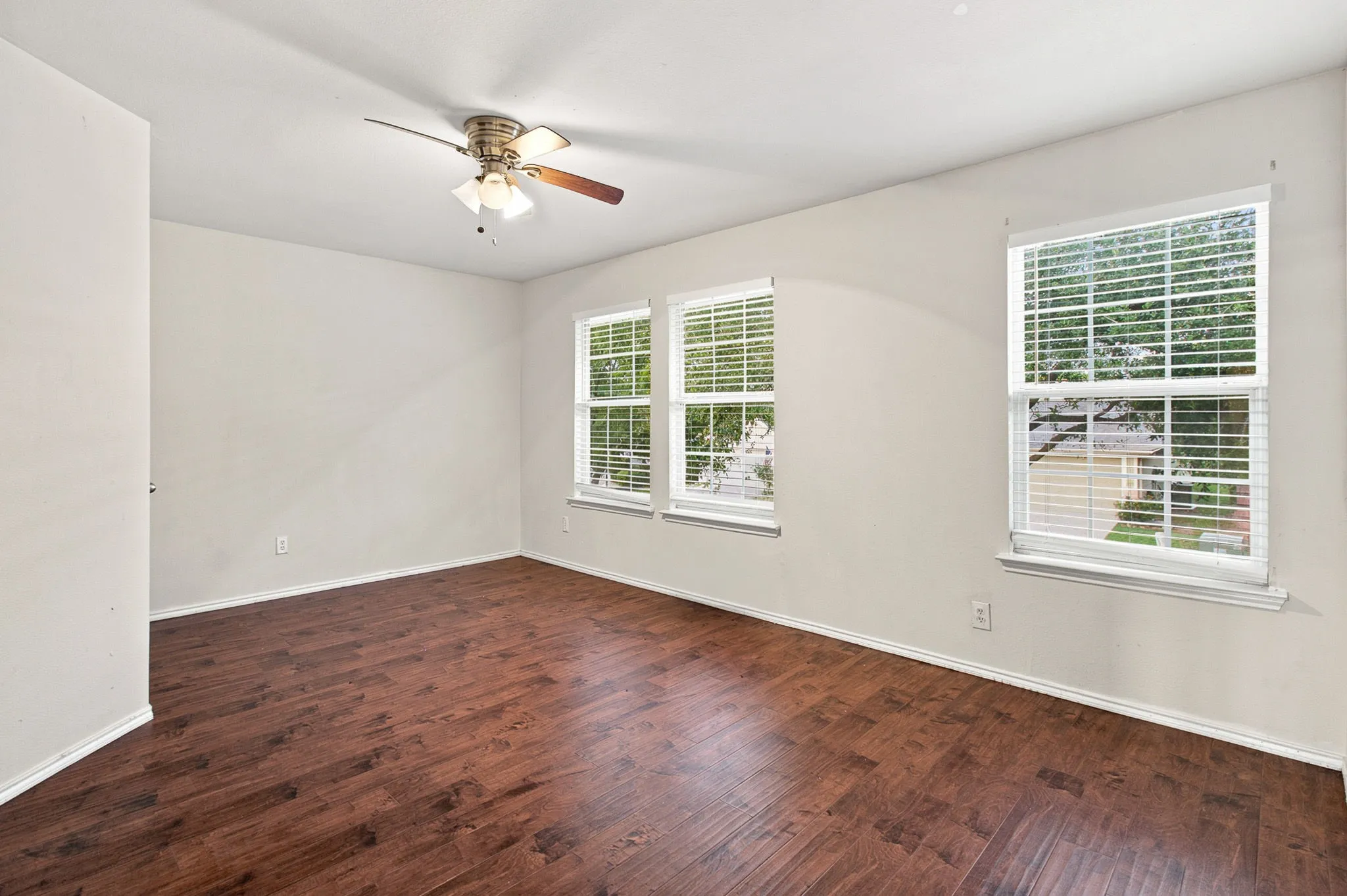 Single Family Residence For Rent in Collin County , 3616 Rand Creek Trail, Mc Kinney, Texas 75070, 4 Bedroom, 3 Bathroom, 2 Garage spaces, 2,306 Sqft, built in 2004, mls#21337113, Real Estate Agent in Mc Kinney, Homes For Rent in Collin county, Homes For Rent in Mc Kinney, Realtor in Mc Kinney Texas, Real Estate Brokerage Independent Realty Texas, Luminita Cordes Realtor