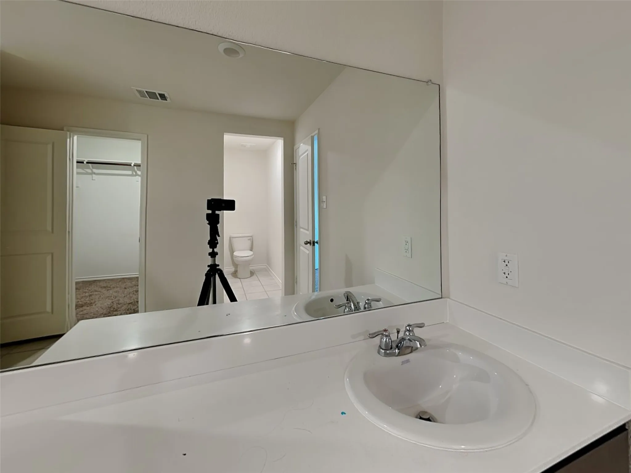 Single Family Residence For Rent in Denton County , 2909 Menguita Street, Denton, Texas 76209, 4 Bedroom, 3 Bathroom, 2 Garage spaces, 2,084 Sqft, built in 2020, mls#21336888, Real Estate Agent in Denton, Homes For Rent in Denton county, Homes For Rent in Denton, Realtor in Denton Texas, Real Estate Brokerage Independent Realty Texas, Luminita Cordes Realtor