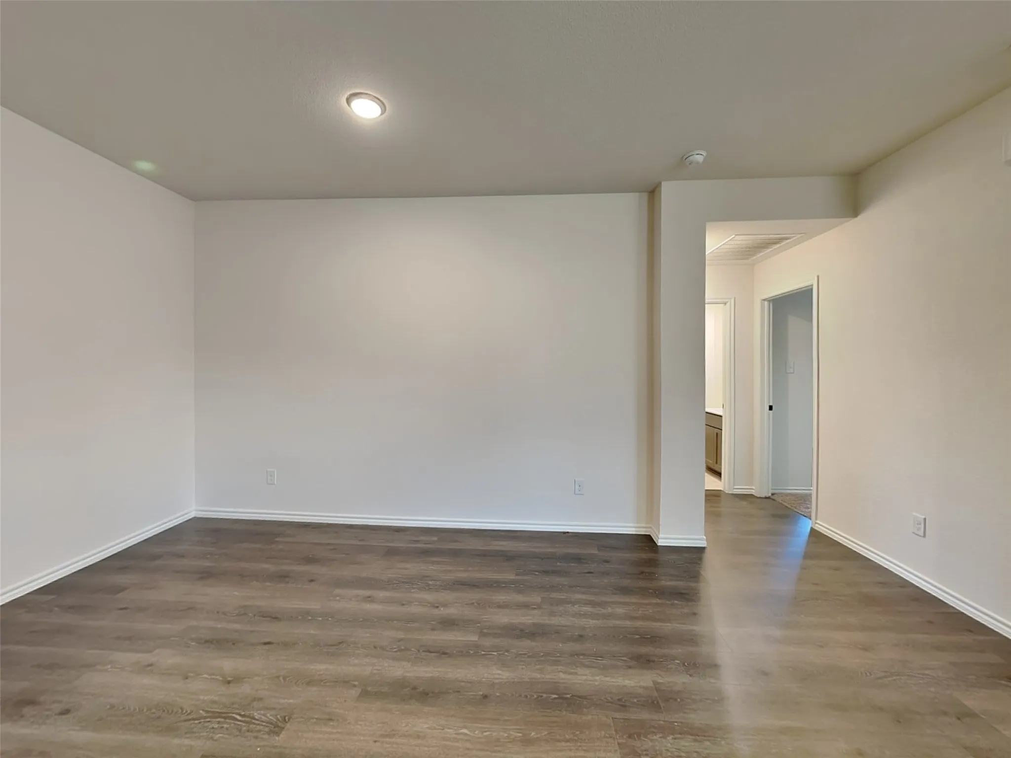 Single Family Residence For Rent in Denton County , 2909 Menguita Street, Denton, Texas 76209, 4 Bedroom, 3 Bathroom, 2 Garage spaces, 2,084 Sqft, built in 2020, mls#21336888, Real Estate Agent in Denton, Homes For Rent in Denton county, Homes For Rent in Denton, Realtor in Denton Texas, Real Estate Brokerage Independent Realty Texas, Luminita Cordes Realtor