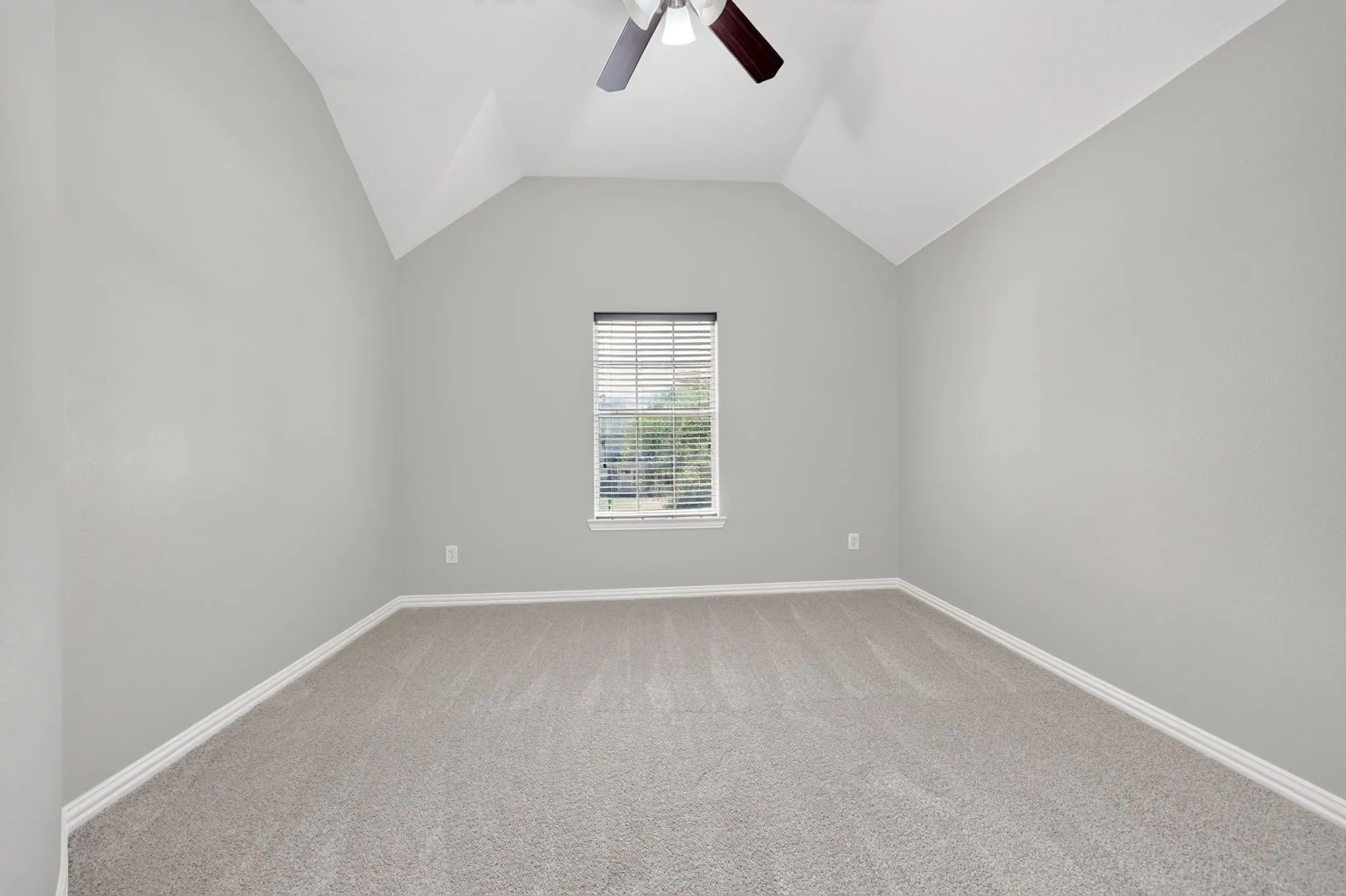 Upstairs secondary bedroom