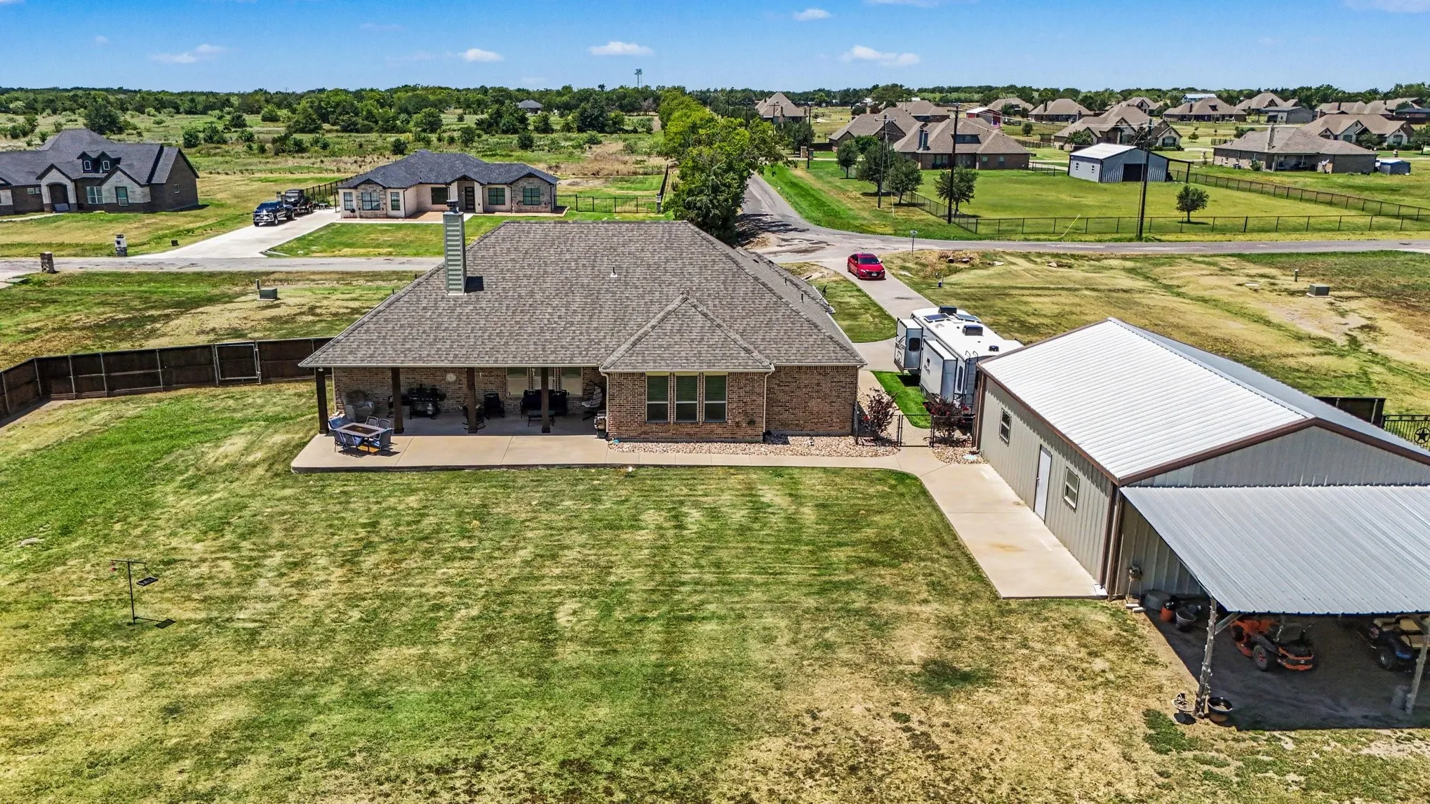 Single Family Residence For Sale in Hunt County , 5175 Horseshoe Lane, Royse City, Texas 75189, 3 Bedroom, 3 Bathroom, 3 Garage spaces, 2,224 Sqft, built in 2014, mls#21336973, Real Estate Agent in Royse City, Homes For Sale in Hunt county, Homes For Sale in Royse City, Realtor in Royse City Texas, Real Estate Brokerage Independent Realty Texas, Luminita Cordes Realtor