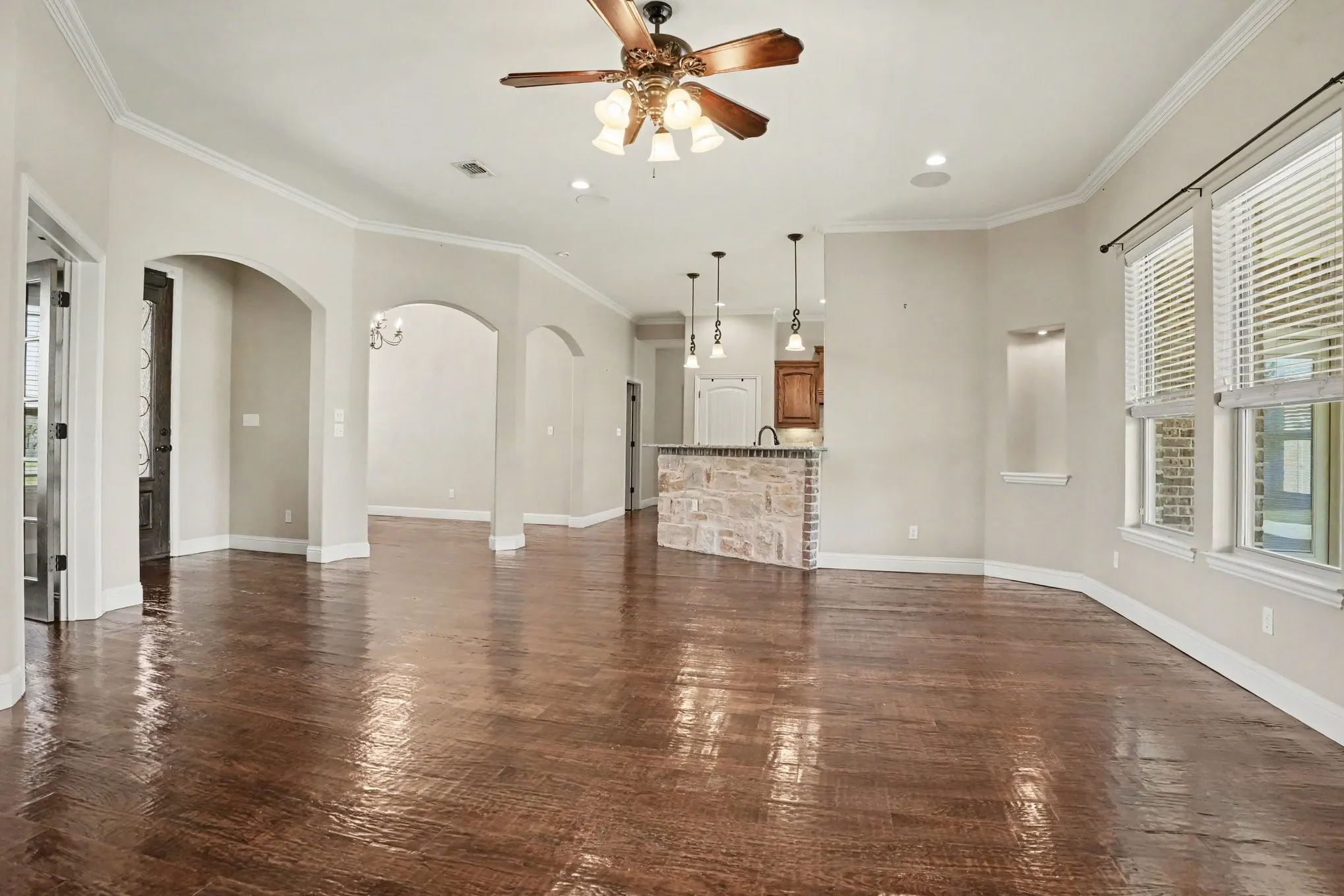 Single Family Residence For Sale in Hunt County , 5175 Horseshoe Lane, Royse City, Texas 75189, 3 Bedroom, 3 Bathroom, 3 Garage spaces, 2,224 Sqft, built in 2014, mls#21336973, Real Estate Agent in Royse City, Homes For Sale in Hunt county, Homes For Sale in Royse City, Realtor in Royse City Texas, Real Estate Brokerage Independent Realty Texas, Luminita Cordes Realtor