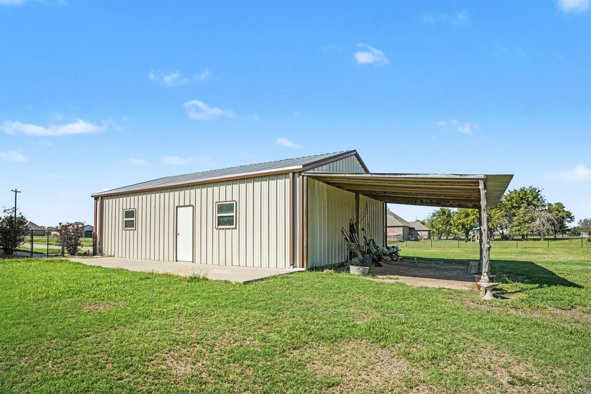Single Family Residence For Sale in Hunt County , 5175 Horseshoe Lane, Royse City, Texas 75189, 3 Bedroom, 3 Bathroom, 3 Garage spaces, 2,224 Sqft, built in 2014, mls#21336973, Real Estate Agent in Royse City, Homes For Sale in Hunt county, Homes For Sale in Royse City, Realtor in Royse City Texas, Real Estate Brokerage Independent Realty Texas, Luminita Cordes Realtor
