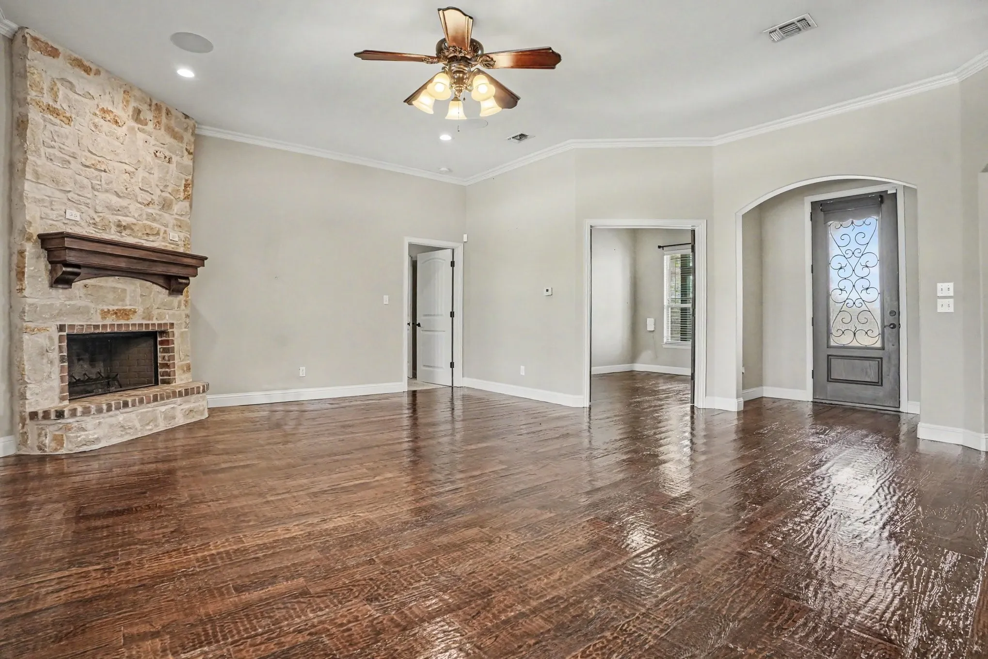 Single Family Residence For Sale in Hunt County , 5175 Horseshoe Lane, Royse City, Texas 75189, 3 Bedroom, 3 Bathroom, 3 Garage spaces, 2,224 Sqft, built in 2014, mls#21336973, Real Estate Agent in Royse City, Homes For Sale in Hunt county, Homes For Sale in Royse City, Realtor in Royse City Texas, Real Estate Brokerage Independent Realty Texas, Luminita Cordes Realtor