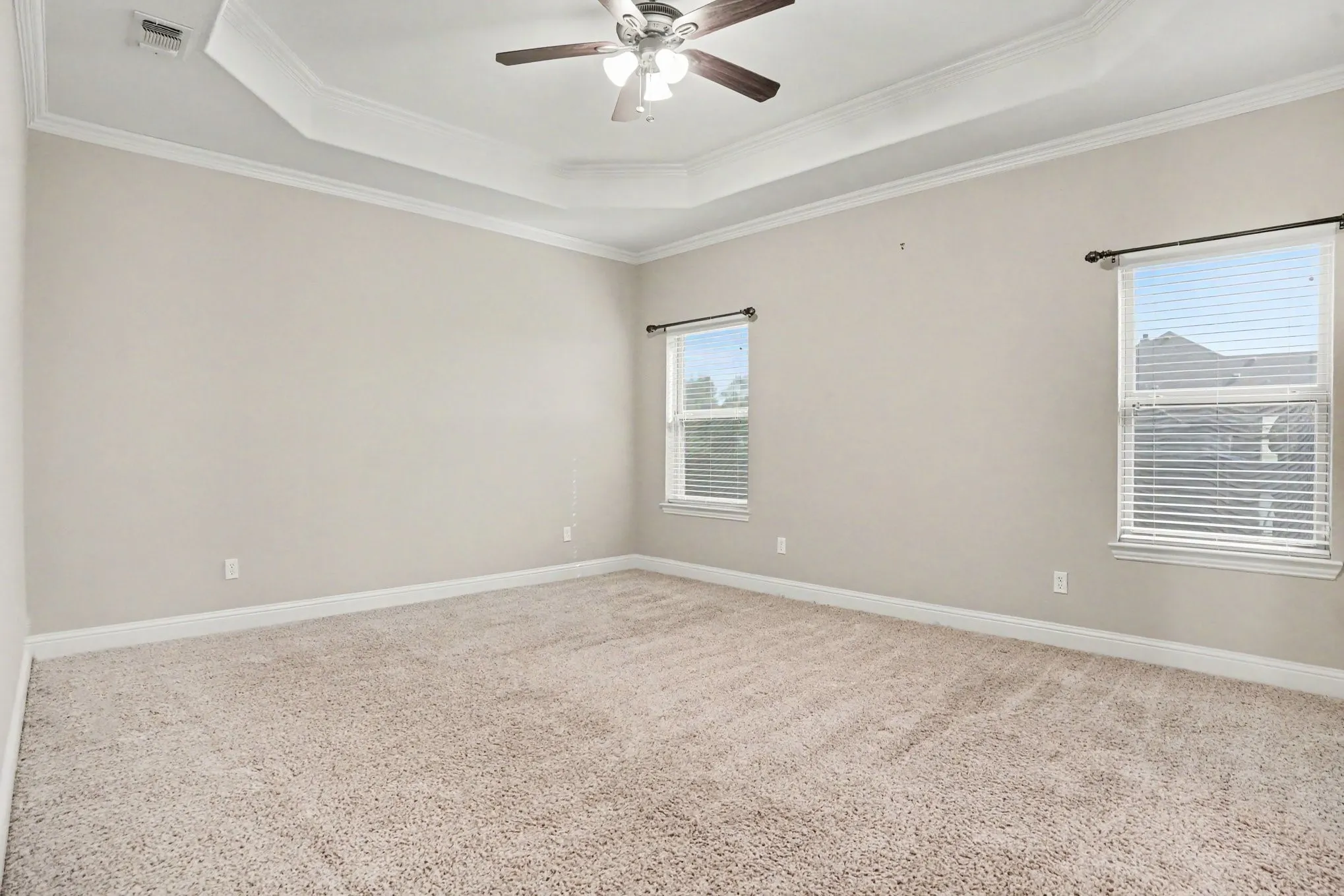 Single Family Residence For Sale in Hunt County , 5175 Horseshoe Lane, Royse City, Texas 75189, 3 Bedroom, 3 Bathroom, 3 Garage spaces, 2,224 Sqft, built in 2014, mls#21336973, Real Estate Agent in Royse City, Homes For Sale in Hunt county, Homes For Sale in Royse City, Realtor in Royse City Texas, Real Estate Brokerage Independent Realty Texas, Luminita Cordes Realtor