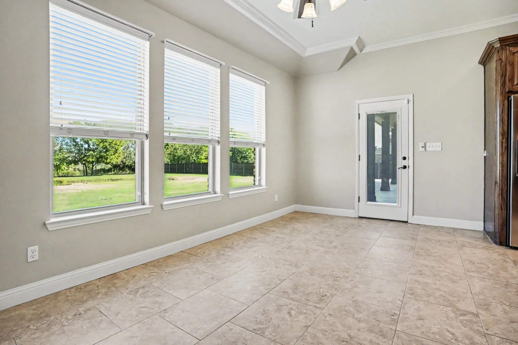 Single Family Residence For Sale in Hunt County , 5175 Horseshoe Lane, Royse City, Texas 75189, 3 Bedroom, 3 Bathroom, 3 Garage spaces, 2,224 Sqft, built in 2014, mls#21336973, Real Estate Agent in Royse City, Homes For Sale in Hunt county, Homes For Sale in Royse City, Realtor in Royse City Texas, Real Estate Brokerage Independent Realty Texas, Luminita Cordes Realtor