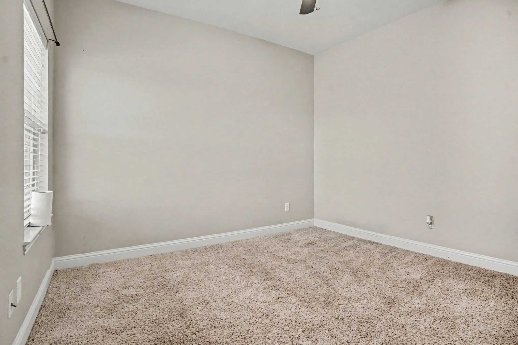 Single Family Residence For Sale in Hunt County , 5175 Horseshoe Lane, Royse City, Texas 75189, 3 Bedroom, 3 Bathroom, 3 Garage spaces, 2,224 Sqft, built in 2014, mls#21336973, Real Estate Agent in Royse City, Homes For Sale in Hunt county, Homes For Sale in Royse City, Realtor in Royse City Texas, Real Estate Brokerage Independent Realty Texas, Luminita Cordes Realtor