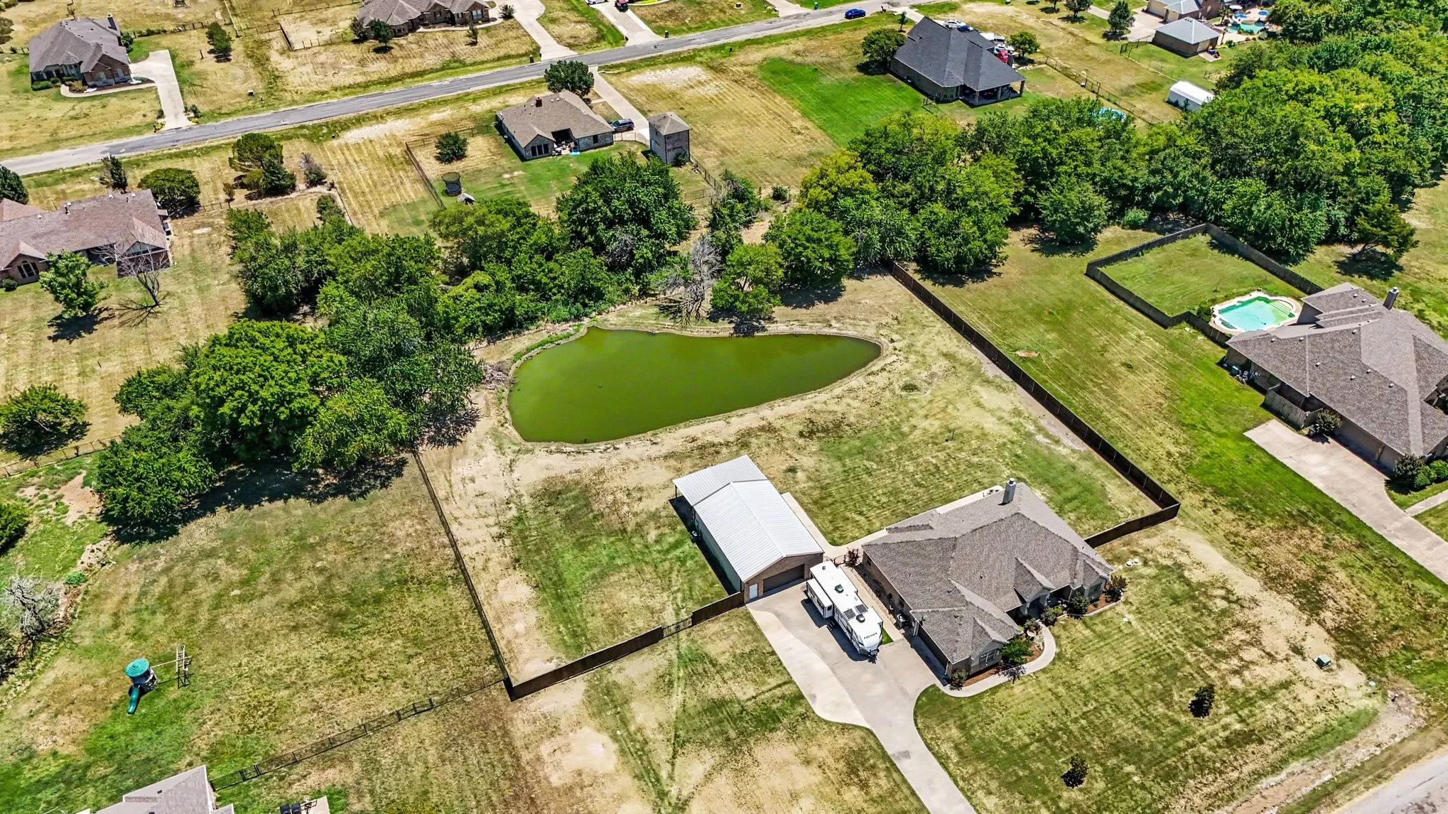 Single Family Residence For Sale in Hunt County , 5175 Horseshoe Lane, Royse City, Texas 75189, 3 Bedroom, 3 Bathroom, 3 Garage spaces, 2,224 Sqft, built in 2014, mls#21336973, Real Estate Agent in Royse City, Homes For Sale in Hunt county, Homes For Sale in Royse City, Realtor in Royse City Texas, Real Estate Brokerage Independent Realty Texas, Luminita Cordes Realtor