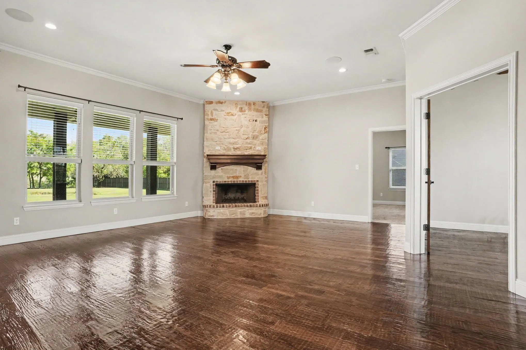Single Family Residence For Sale in Hunt County , 5175 Horseshoe Lane, Royse City, Texas 75189, 3 Bedroom, 3 Bathroom, 3 Garage spaces, 2,224 Sqft, built in 2014, mls#21336973, Real Estate Agent in Royse City, Homes For Sale in Hunt county, Homes For Sale in Royse City, Realtor in Royse City Texas, Real Estate Brokerage Independent Realty Texas, Luminita Cordes Realtor