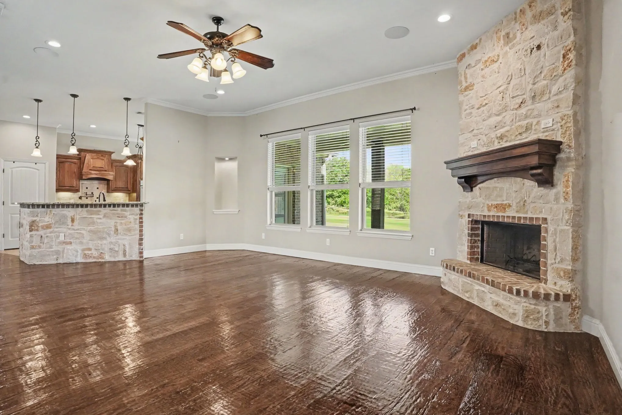Single Family Residence For Sale in Hunt County , 5175 Horseshoe Lane, Royse City, Texas 75189, 3 Bedroom, 3 Bathroom, 3 Garage spaces, 2,224 Sqft, built in 2014, mls#21336973, Real Estate Agent in Royse City, Homes For Sale in Hunt county, Homes For Sale in Royse City, Realtor in Royse City Texas, Real Estate Brokerage Independent Realty Texas, Luminita Cordes Realtor