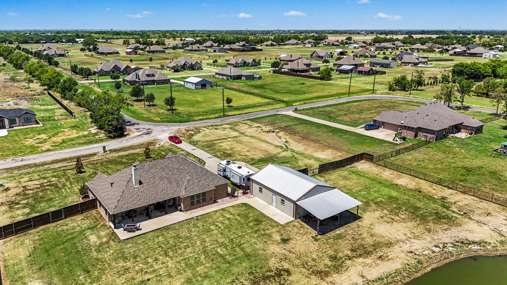Single Family Residence For Sale in Hunt County , 5175 Horseshoe Lane, Royse City, Texas 75189, 3 Bedroom, 3 Bathroom, 3 Garage spaces, 2,224 Sqft, built in 2014, mls#21336973, Real Estate Agent in Royse City, Homes For Sale in Hunt county, Homes For Sale in Royse City, Realtor in Royse City Texas, Real Estate Brokerage Independent Realty Texas, Luminita Cordes Realtor