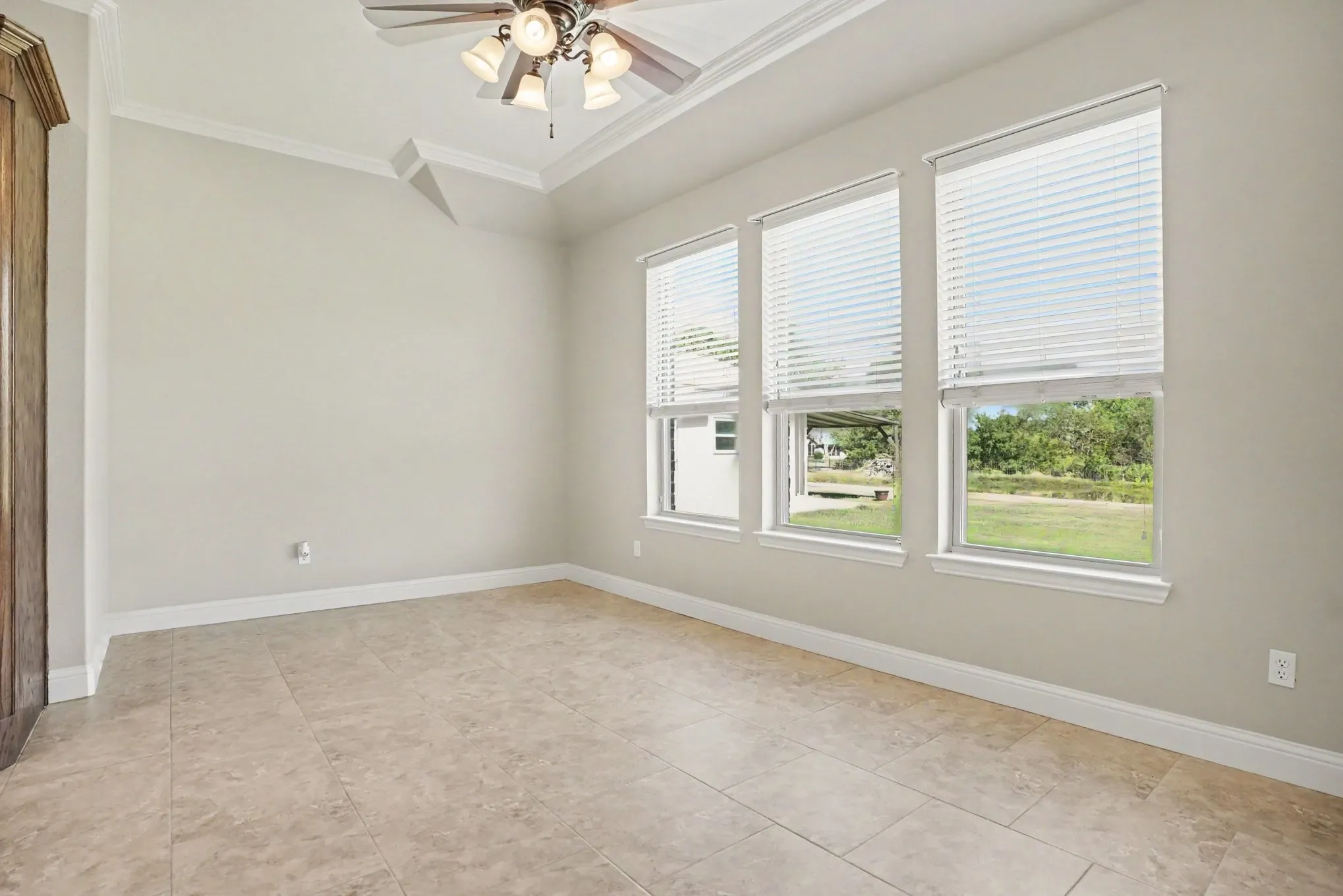 Single Family Residence For Sale in Hunt County , 5175 Horseshoe Lane, Royse City, Texas 75189, 3 Bedroom, 3 Bathroom, 3 Garage spaces, 2,224 Sqft, built in 2014, mls#21336973, Real Estate Agent in Royse City, Homes For Sale in Hunt county, Homes For Sale in Royse City, Realtor in Royse City Texas, Real Estate Brokerage Independent Realty Texas, Luminita Cordes Realtor