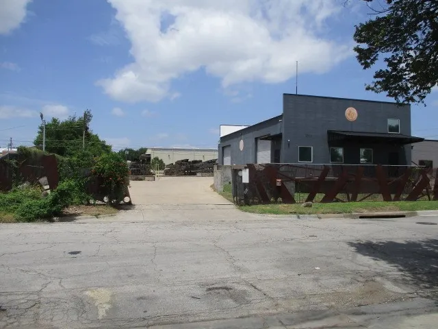 Industrial For Sale in Tarrant County , 3212 S Main Street, Fort Worth, Texas 76110, 0, 0, Garage spaces, 0 Sqft, built in 2006, Price $500,000, mls#21336342, Real Estate Agent in Fort Worth, Homes For Sale in Tarrant county, Homes For Sale in Fort Worth, Realtor in Fort Worth Texas, Real Estate Brokerage Independent Realty Texas, Luminita Cordes Realtor