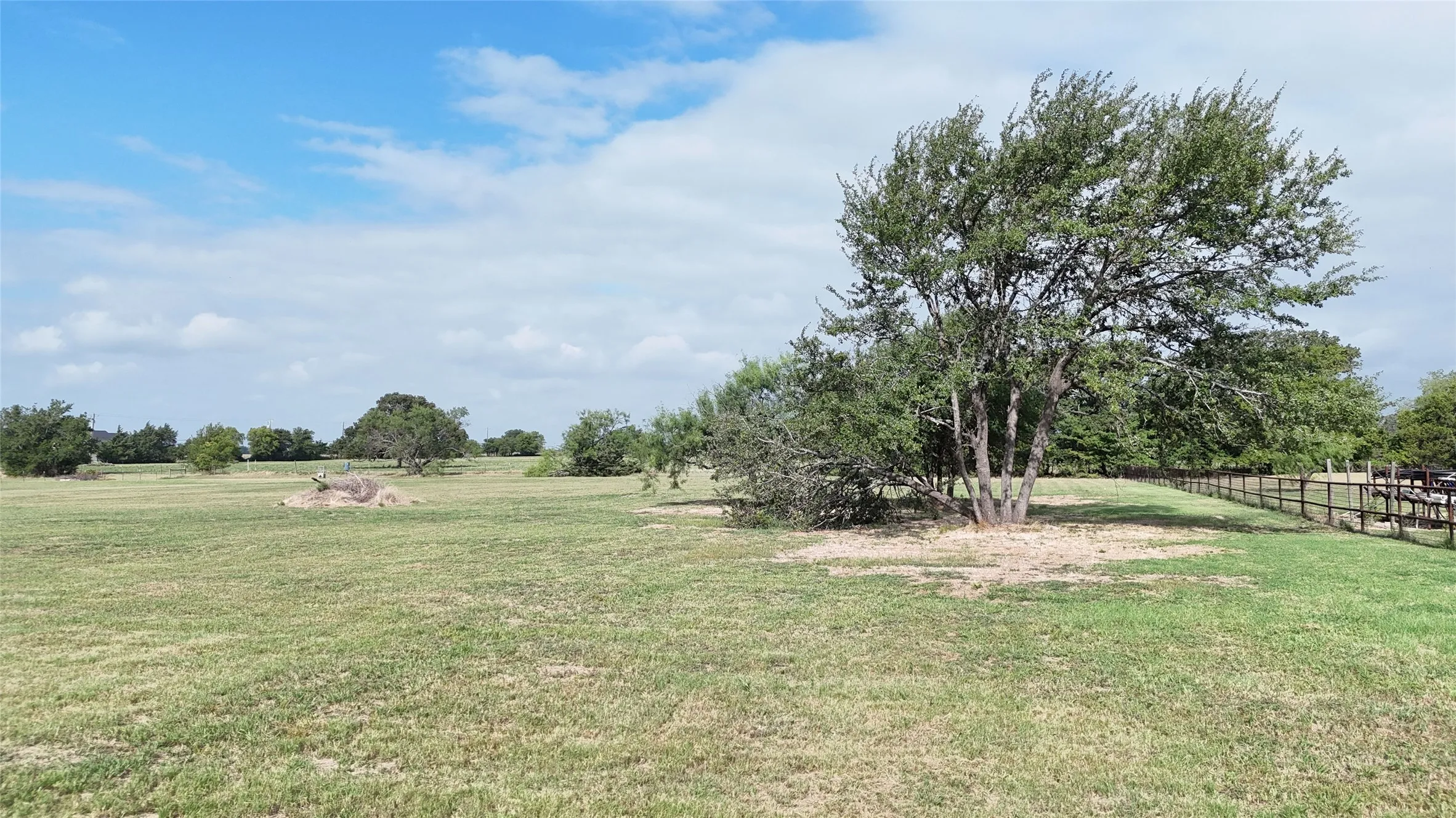 Unimproved Land For Sale in Hunt County , 0000 County Road 2516, Caddo Mills, Texas 75135, 0, 0, Garage spaces, 0 Sqft, built in 0, Price $289,000, mls#21337163, Real Estate Agent in Caddo Mills, Homes For Sale in Hunt county, Homes For Sale in Caddo Mills, Realtor in Caddo Mills Texas, Real Estate Brokerage Independent Realty Texas, Luminita Cordes Realtor
