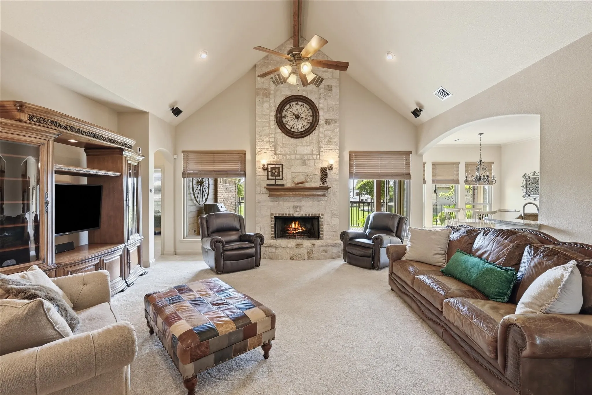 Single Family Residence For Sale in Tarrant County , 1414 Rio Viento, Fort Worth, Texas 76135, 4 Bedroom, 4 Bathroom, 3 Garage spaces, 3,204 Sqft, built in 2005, mls#21326933, Real Estate Agent in Fort Worth, Homes For Sale in Tarrant county, Homes For Sale in Fort Worth, Realtor in Fort Worth Texas, Real Estate Brokerage Independent Realty Texas, Luminita Cordes Realtor