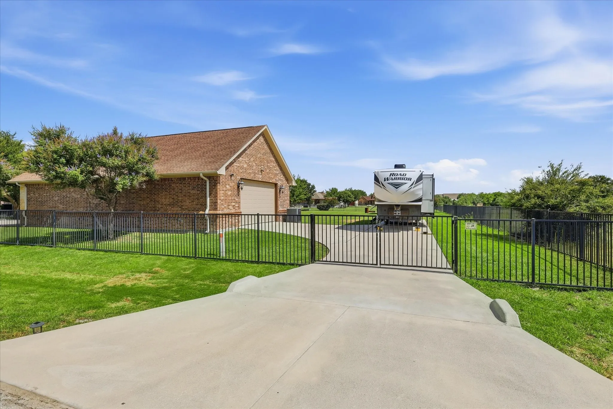 Single Family Residence For Sale in Tarrant County , 1414 Rio Viento, Fort Worth, Texas 76135, 4 Bedroom, 4 Bathroom, 3 Garage spaces, 3,204 Sqft, built in 2005, mls#21326933, Real Estate Agent in Fort Worth, Homes For Sale in Tarrant county, Homes For Sale in Fort Worth, Realtor in Fort Worth Texas, Real Estate Brokerage Independent Realty Texas, Luminita Cordes Realtor