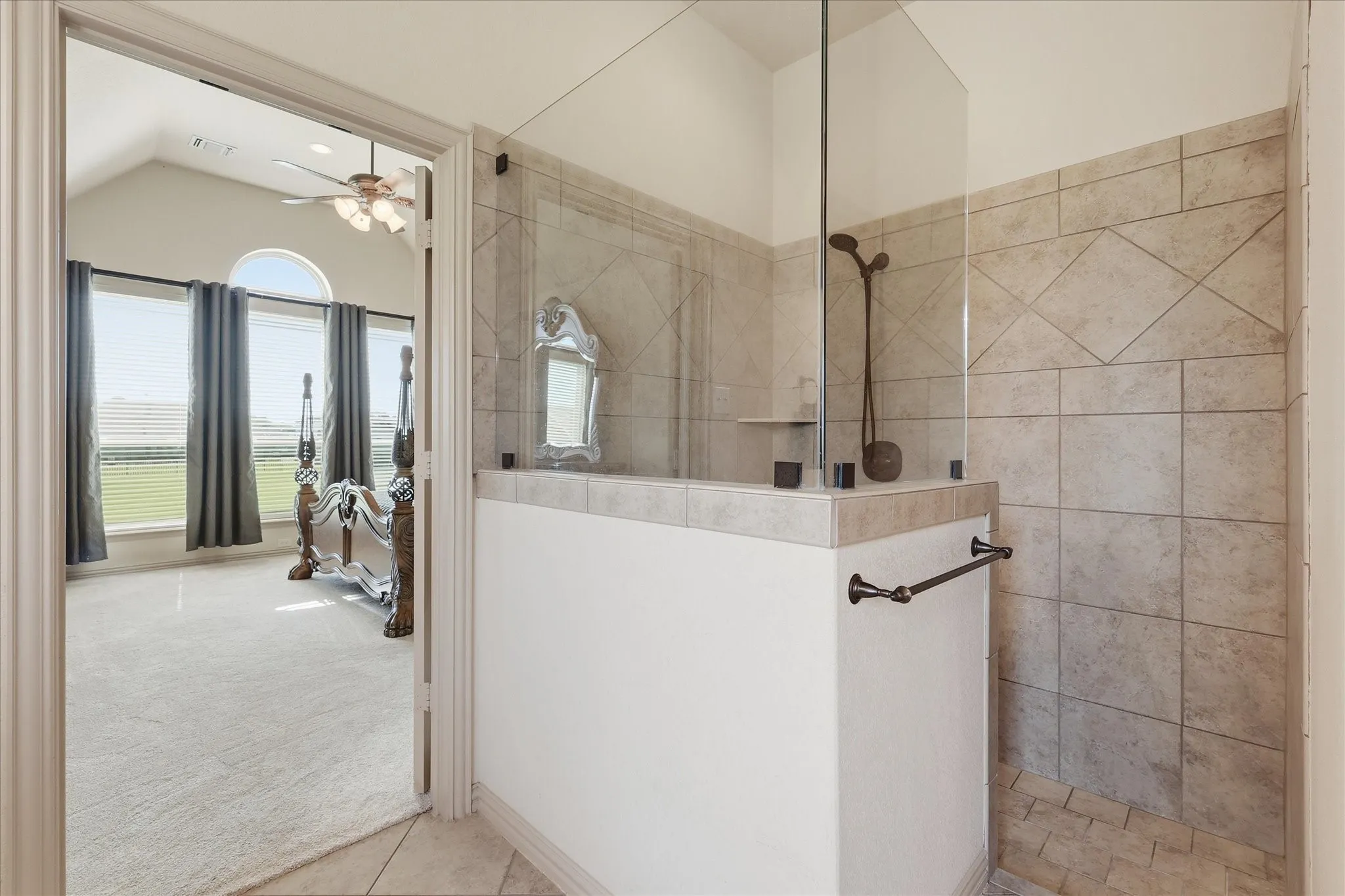 Single Family Residence For Sale in Tarrant County , 1414 Rio Viento, Fort Worth, Texas 76135, 4 Bedroom, 4 Bathroom, 3 Garage spaces, 3,204 Sqft, built in 2005, mls#21326933, Real Estate Agent in Fort Worth, Homes For Sale in Tarrant county, Homes For Sale in Fort Worth, Realtor in Fort Worth Texas, Real Estate Brokerage Independent Realty Texas, Luminita Cordes Realtor