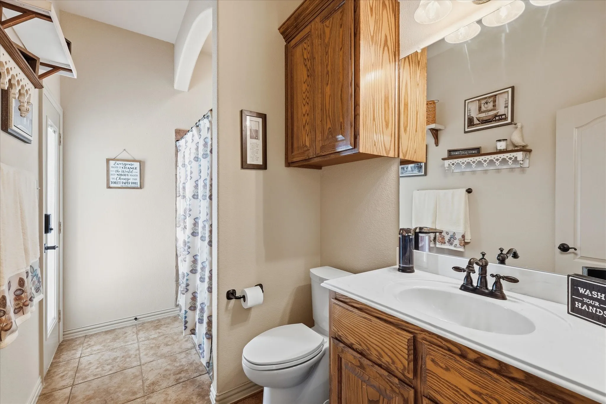 Single Family Residence For Sale in Tarrant County , 1414 Rio Viento, Fort Worth, Texas 76135, 4 Bedroom, 4 Bathroom, 3 Garage spaces, 3,204 Sqft, built in 2005, mls#21326933, Real Estate Agent in Fort Worth, Homes For Sale in Tarrant county, Homes For Sale in Fort Worth, Realtor in Fort Worth Texas, Real Estate Brokerage Independent Realty Texas, Luminita Cordes Realtor