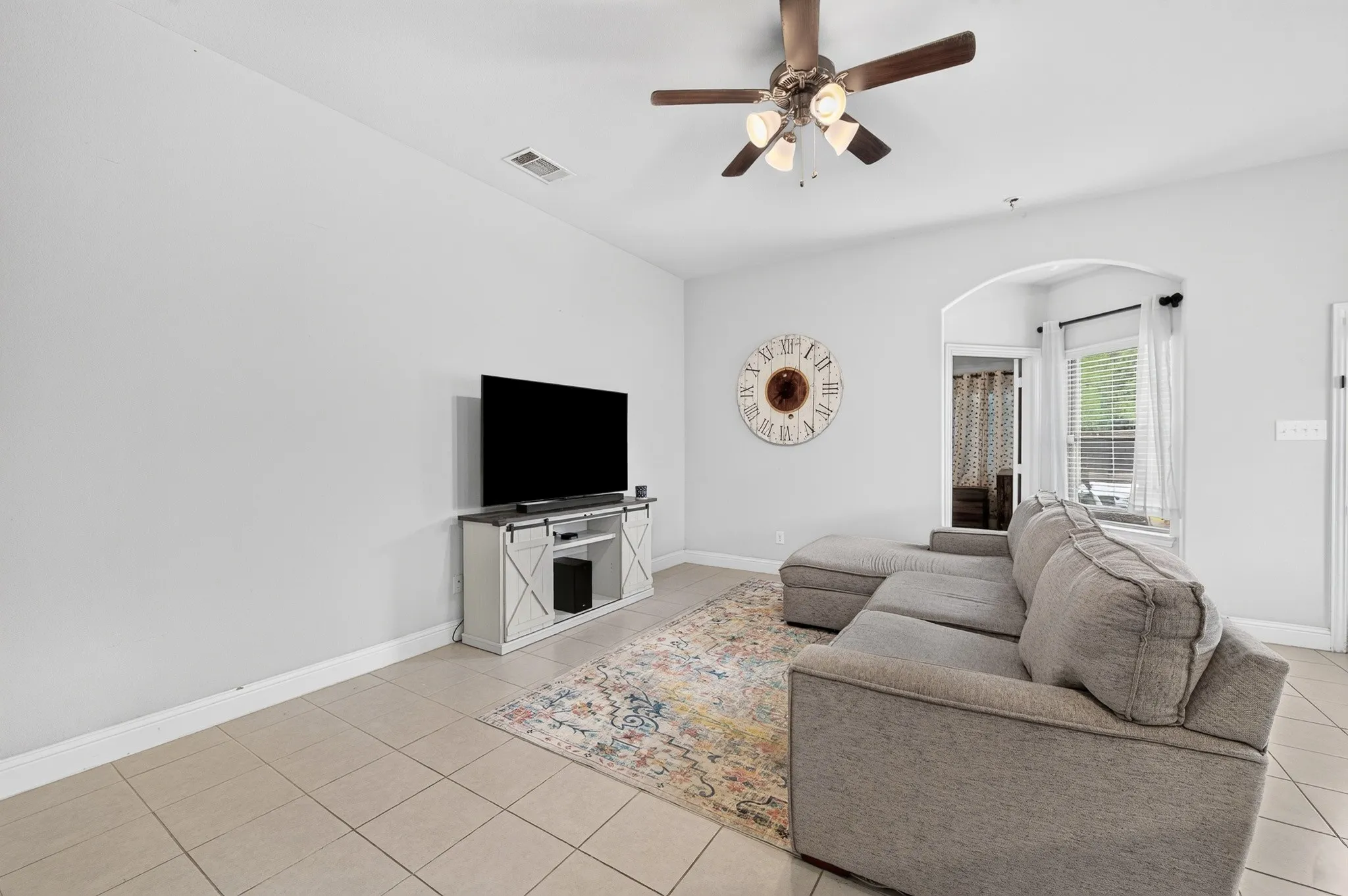 Single Family Residence For Sale in Denton County , 408 Highmeadow Drive, Aubrey, Texas 76227, 4 Bedroom, 2 Bathroom, 2 Garage spaces, 1,728 Sqft, built in 2018, mls#21336002, Real Estate Agent in Aubrey, Homes For Sale in Denton county, Homes For Sale in Aubrey, Realtor in Aubrey Texas, Real Estate Brokerage Independent Realty Texas, Luminita Cordes Realtor