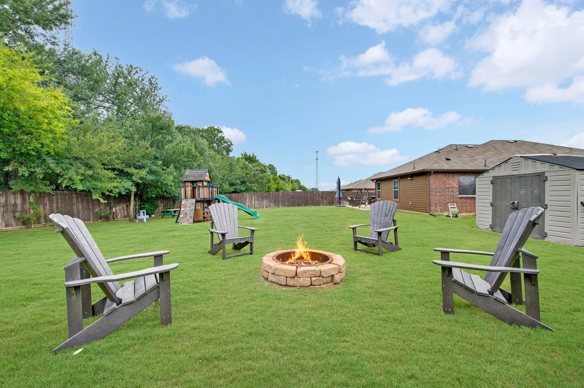 Single Family Residence For Sale in Denton County , 408 Highmeadow Drive, Aubrey, Texas 76227, 4 Bedroom, 2 Bathroom, 2 Garage spaces, 1,728 Sqft, built in 2018, mls#21336002, Real Estate Agent in Aubrey, Homes For Sale in Denton county, Homes For Sale in Aubrey, Realtor in Aubrey Texas, Real Estate Brokerage Independent Realty Texas, Luminita Cordes Realtor
