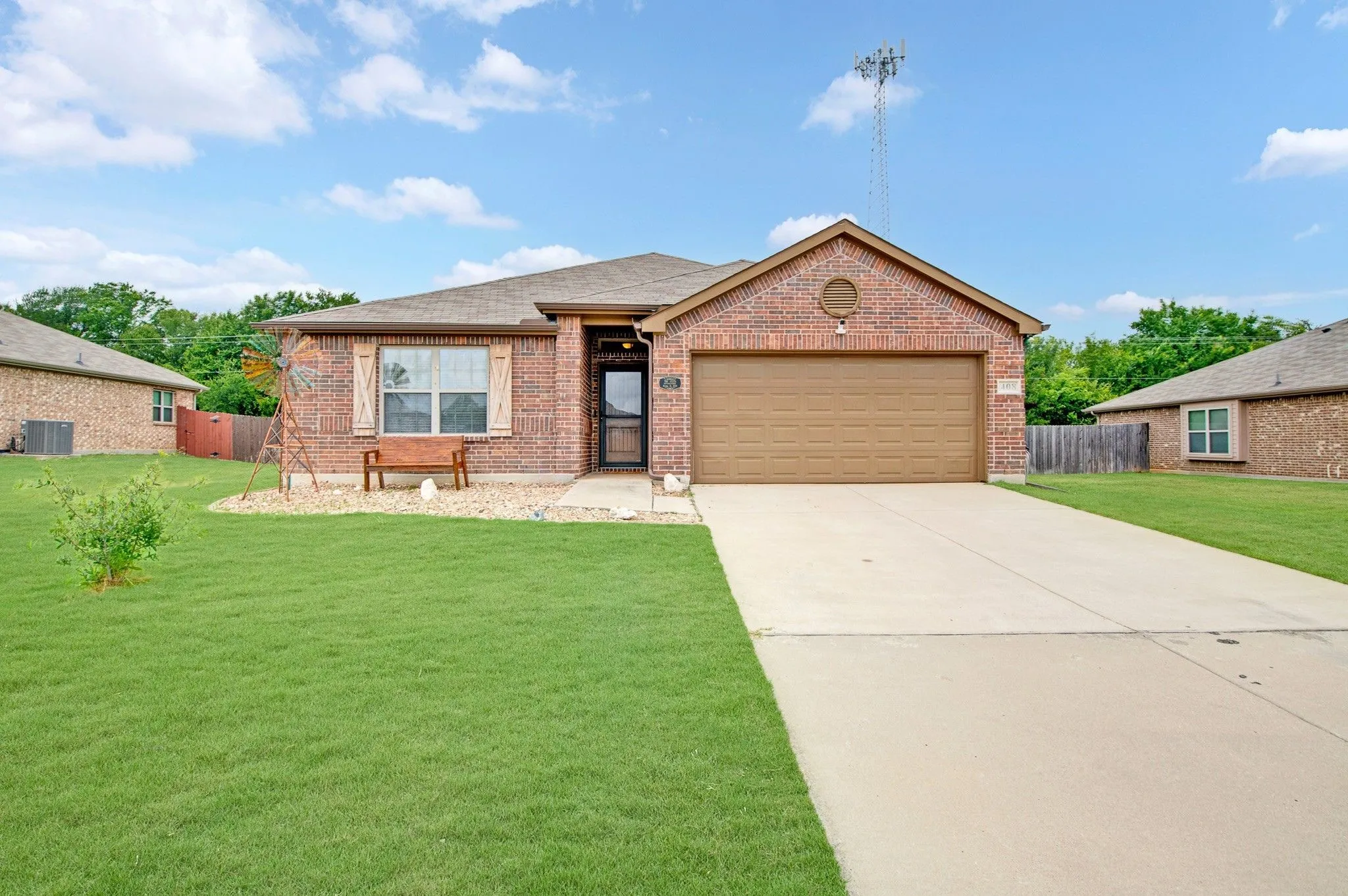 Single Family Residence For Sale in Denton County , 408 Highmeadow Drive, Aubrey, Texas 76227, 4 Bedroom, 2 Bathroom, 2 Garage spaces, 1,728 Sqft, built in 2018, mls#21336002, Real Estate Agent in Aubrey, Homes For Sale in Denton county, Homes For Sale in Aubrey, Realtor in Aubrey Texas, Real Estate Brokerage Independent Realty Texas, Luminita Cordes Realtor