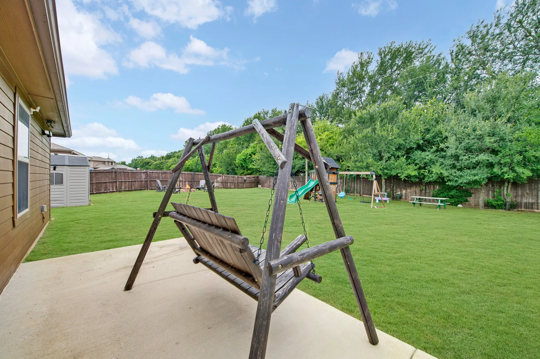Single Family Residence For Sale in Denton County , 408 Highmeadow Drive, Aubrey, Texas 76227, 4 Bedroom, 2 Bathroom, 2 Garage spaces, 1,728 Sqft, built in 2018, mls#21336002, Real Estate Agent in Aubrey, Homes For Sale in Denton county, Homes For Sale in Aubrey, Realtor in Aubrey Texas, Real Estate Brokerage Independent Realty Texas, Luminita Cordes Realtor