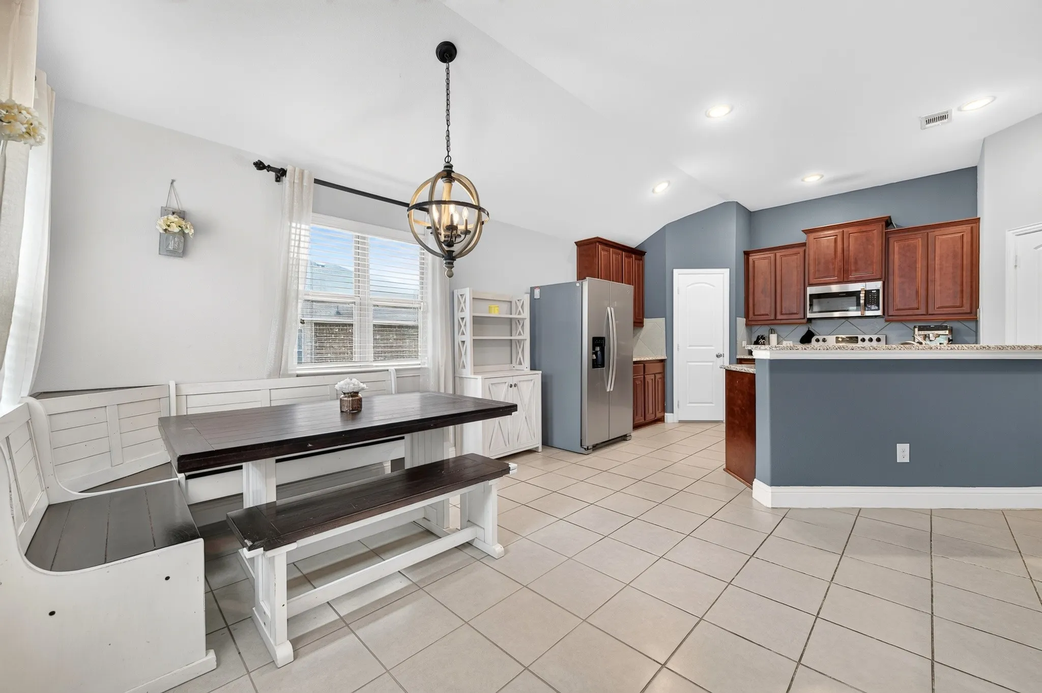 Single Family Residence For Sale in Denton County , 408 Highmeadow Drive, Aubrey, Texas 76227, 4 Bedroom, 2 Bathroom, 2 Garage spaces, 1,728 Sqft, built in 2018, mls#21336002, Real Estate Agent in Aubrey, Homes For Sale in Denton county, Homes For Sale in Aubrey, Realtor in Aubrey Texas, Real Estate Brokerage Independent Realty Texas, Luminita Cordes Realtor