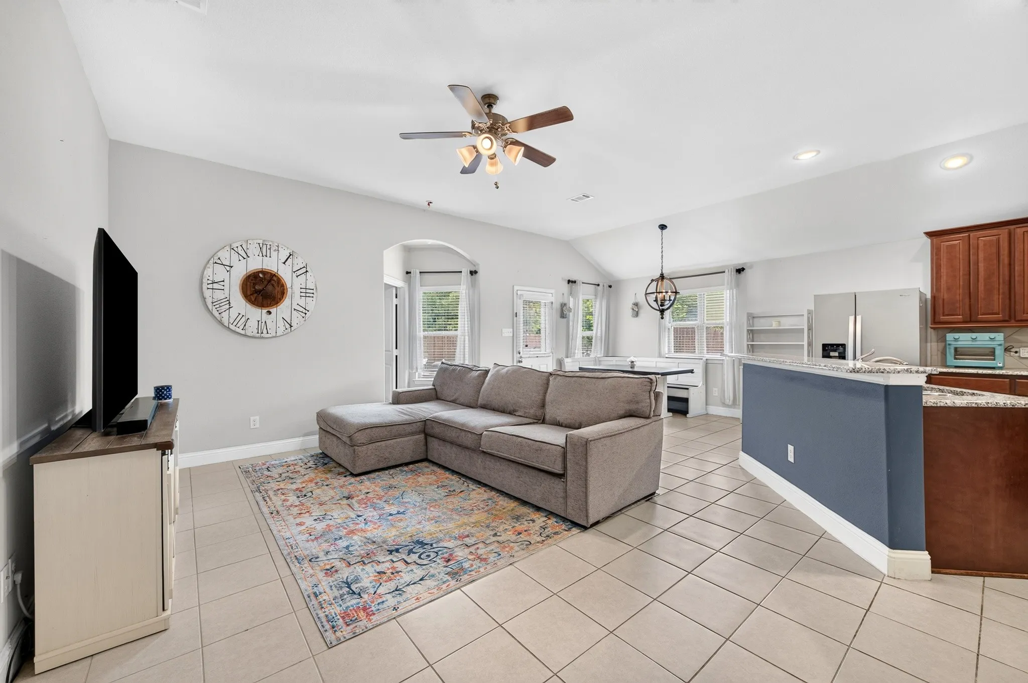 Single Family Residence For Sale in Denton County , 408 Highmeadow Drive, Aubrey, Texas 76227, 4 Bedroom, 2 Bathroom, 2 Garage spaces, 1,728 Sqft, built in 2018, mls#21336002, Real Estate Agent in Aubrey, Homes For Sale in Denton county, Homes For Sale in Aubrey, Realtor in Aubrey Texas, Real Estate Brokerage Independent Realty Texas, Luminita Cordes Realtor