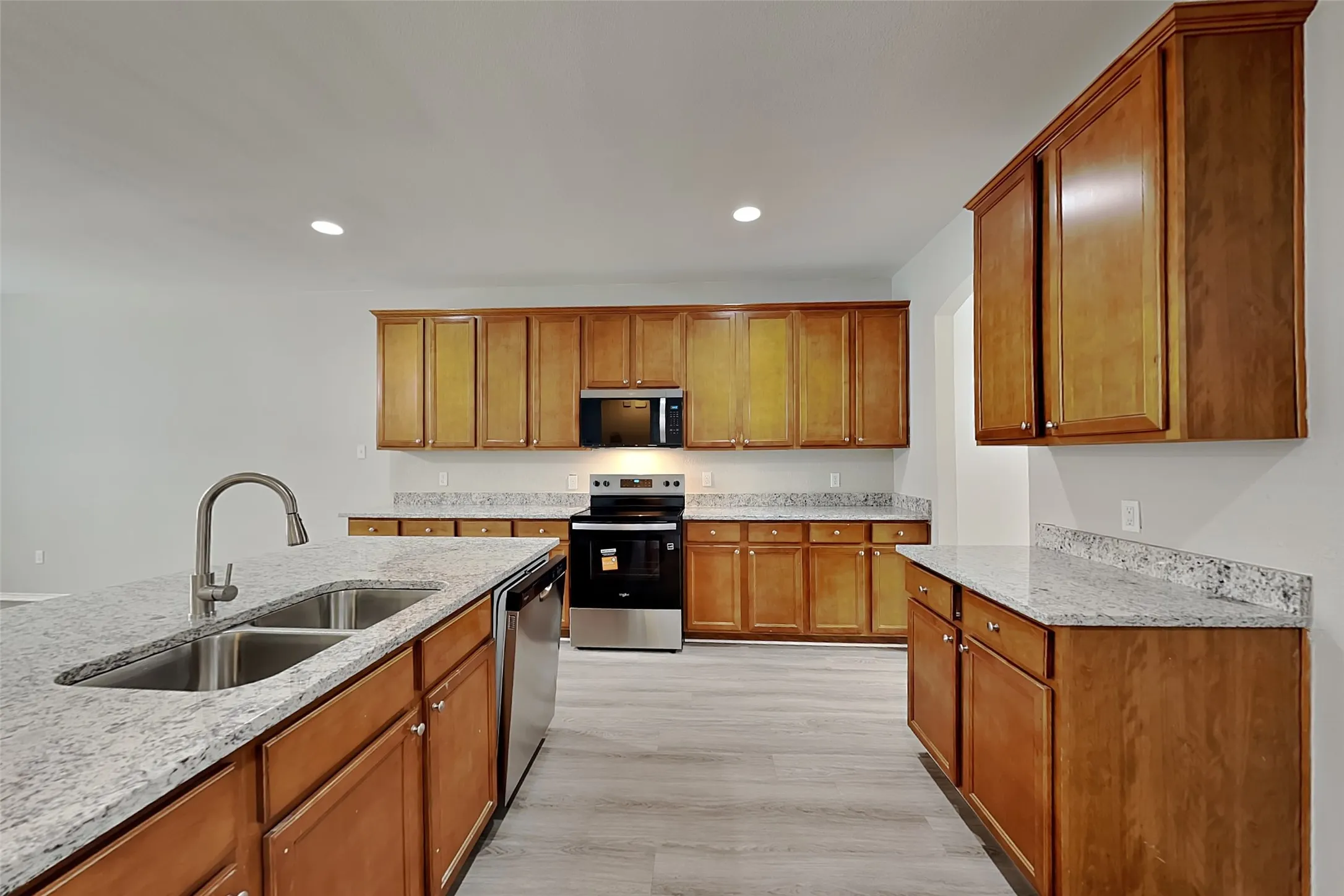 Single Family Residence For Rent in Tarrant County , 8828 Night Wind Lane, Fort Worth, Texas 76244, 3 Bedroom, 2 Bathroom, 2 Garage spaces, 2,500 Sqft, built in 2009, mls#21337166, Real Estate Agent in Fort Worth, Homes For Rent in Tarrant county, Homes For Rent in Fort Worth, Realtor in Fort Worth Texas, Real Estate Brokerage Independent Realty Texas, Luminita Cordes Realtor