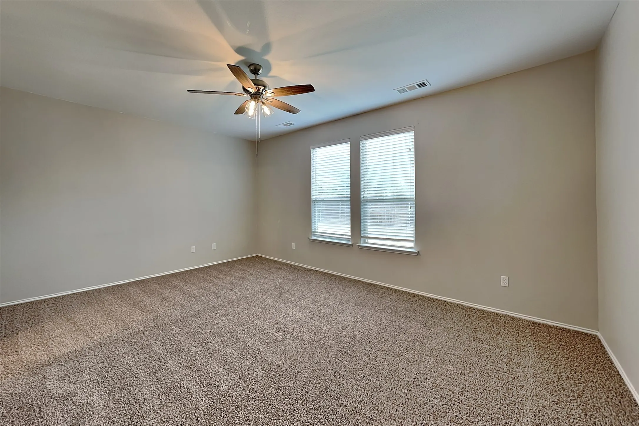Single Family Residence For Rent in Tarrant County , 8828 Night Wind Lane, Fort Worth, Texas 76244, 3 Bedroom, 2 Bathroom, 2 Garage spaces, 2,500 Sqft, built in 2009, mls#21337166, Real Estate Agent in Fort Worth, Homes For Rent in Tarrant county, Homes For Rent in Fort Worth, Realtor in Fort Worth Texas, Real Estate Brokerage Independent Realty Texas, Luminita Cordes Realtor