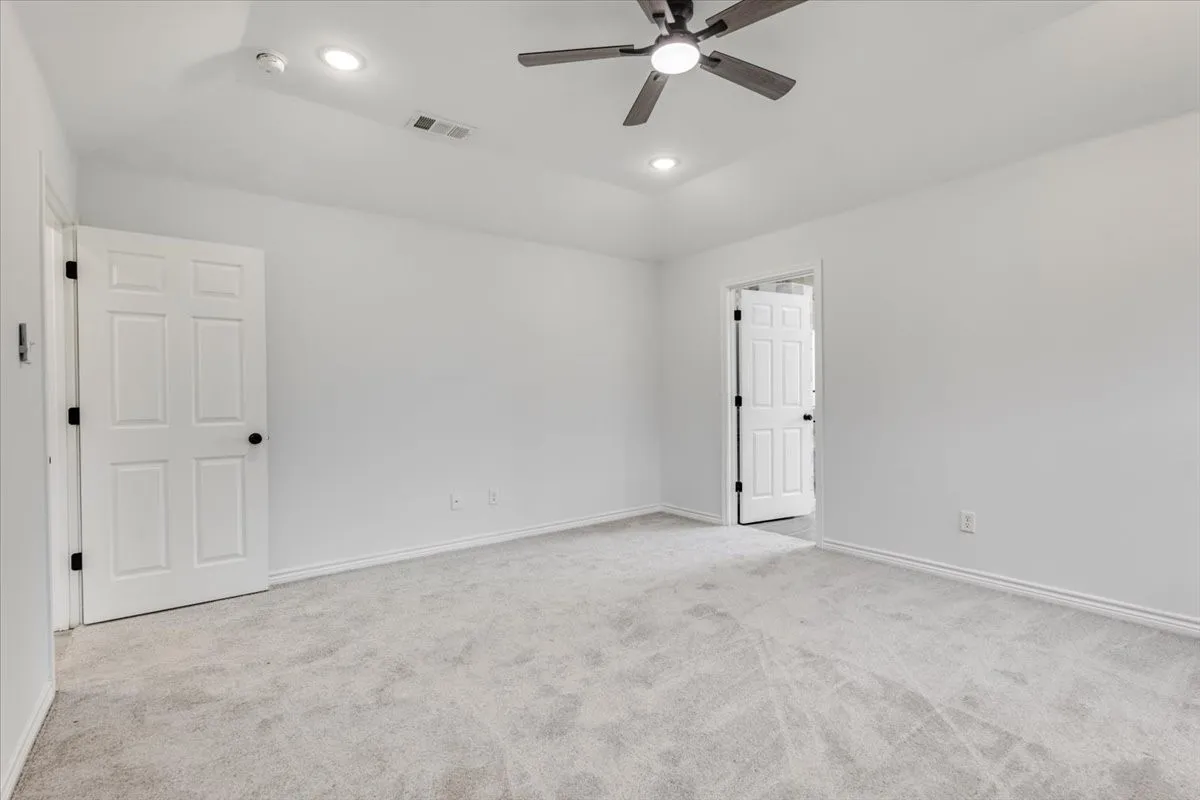 Single Family Residence For Sale in Palo Pinto County , 1007 SW 2nd Avenue, Mineral Wells, Texas 76067, 3 Bedroom, 2 Bathroom, 2 Garage spaces, 1,622 Sqft, built in 2019, mls#21334533, Real Estate Agent in Mineral Wells, Homes For Sale in Palo Pinto county, Homes For Sale in Mineral Wells, Realtor in Mineral Wells Texas, Real Estate Brokerage Independent Realty Texas, Luminita Cordes Realtor