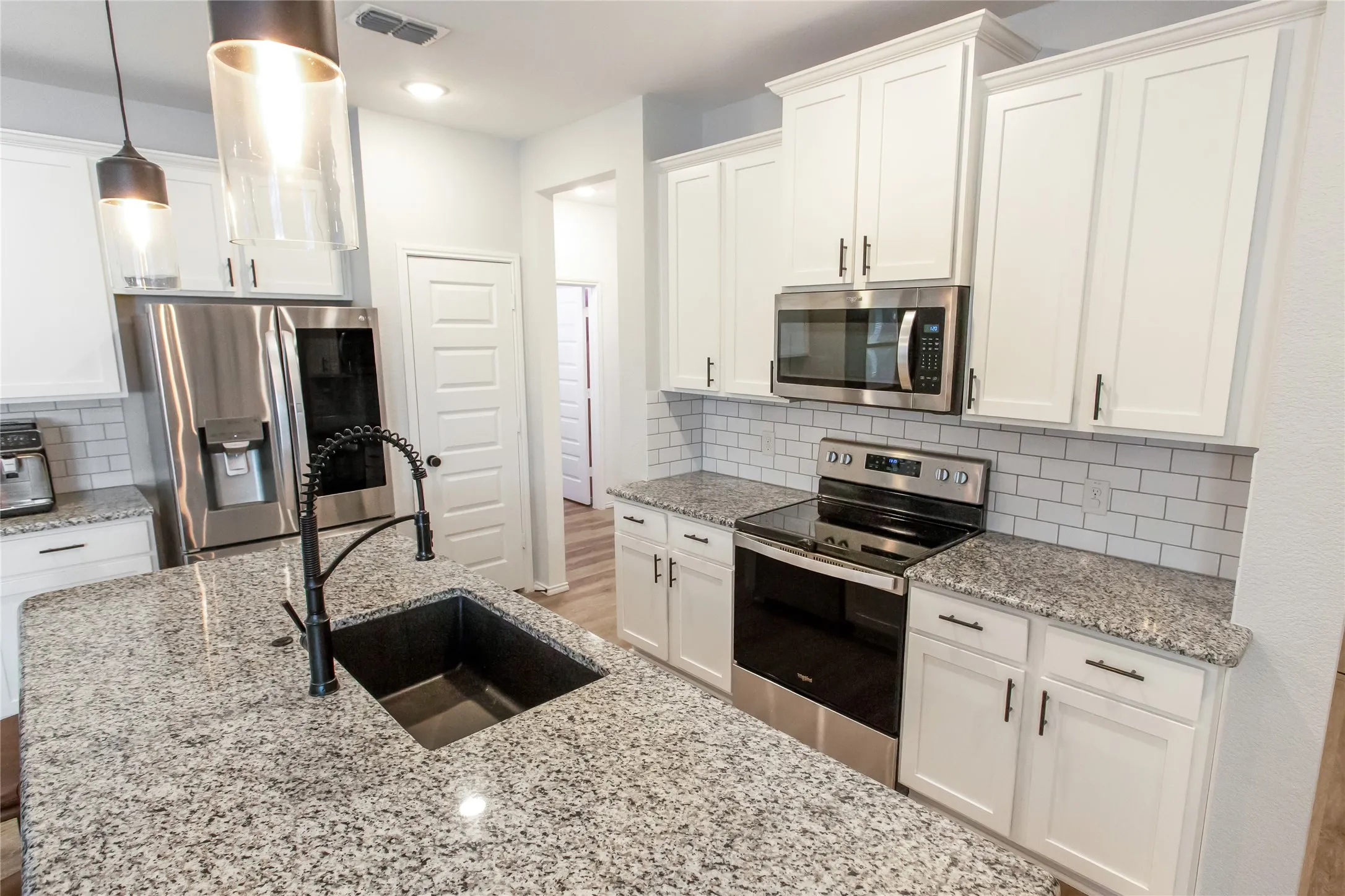 Single Family Residence For Sale in Denton County , 10164 Revere Drive, Providence Village, Texas 76227, 3 Bedroom, 2 Bathroom, 2 Garage spaces, 1,595 Sqft, built in 2020, mls#21337192, Real Estate Agent in Providence Village, Homes For Sale in Denton county, Homes For Sale in Providence Village, Realtor in Providence Village Texas, Real Estate Brokerage Independent Realty Texas, Luminita Cordes Realtor