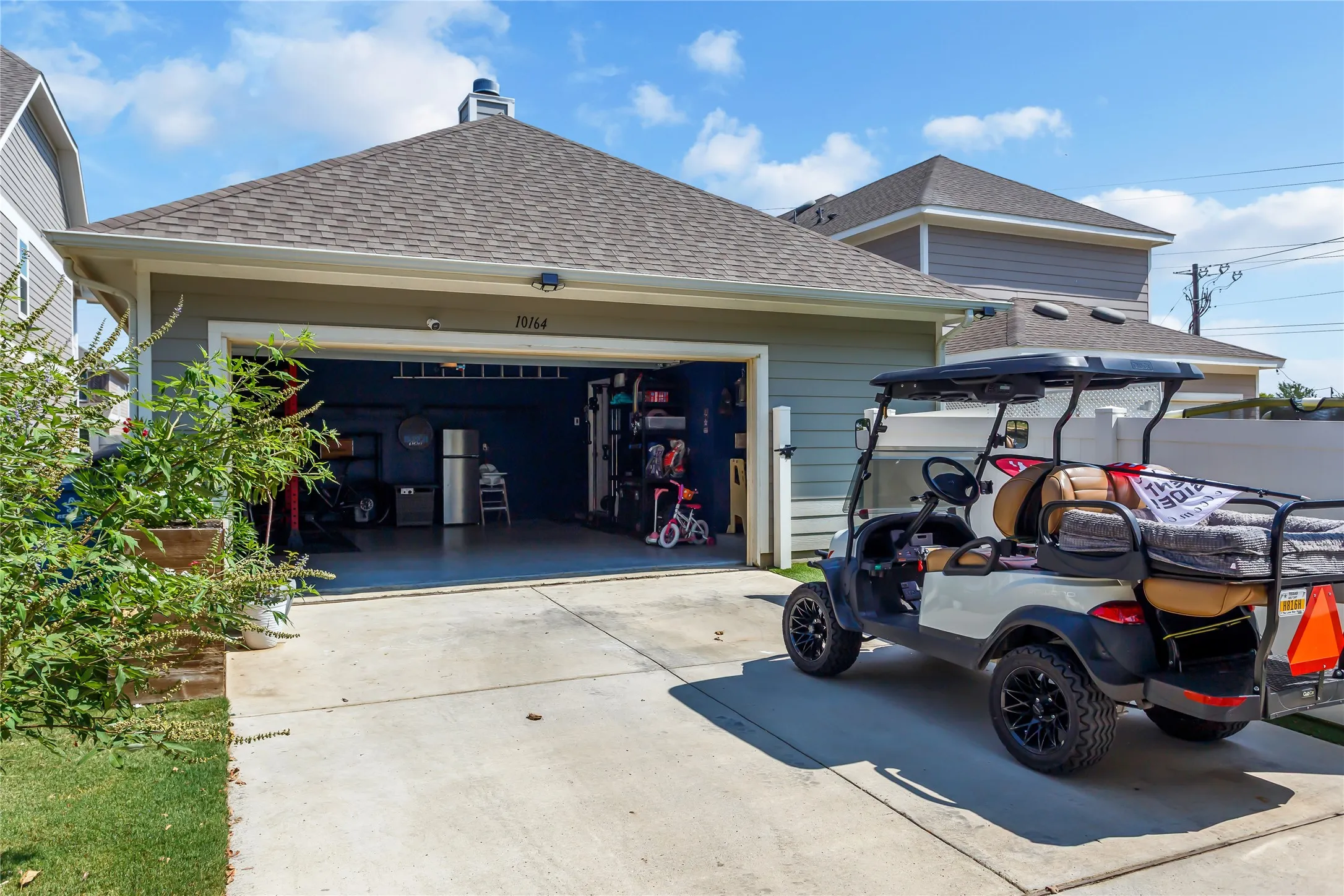Rear entry garage