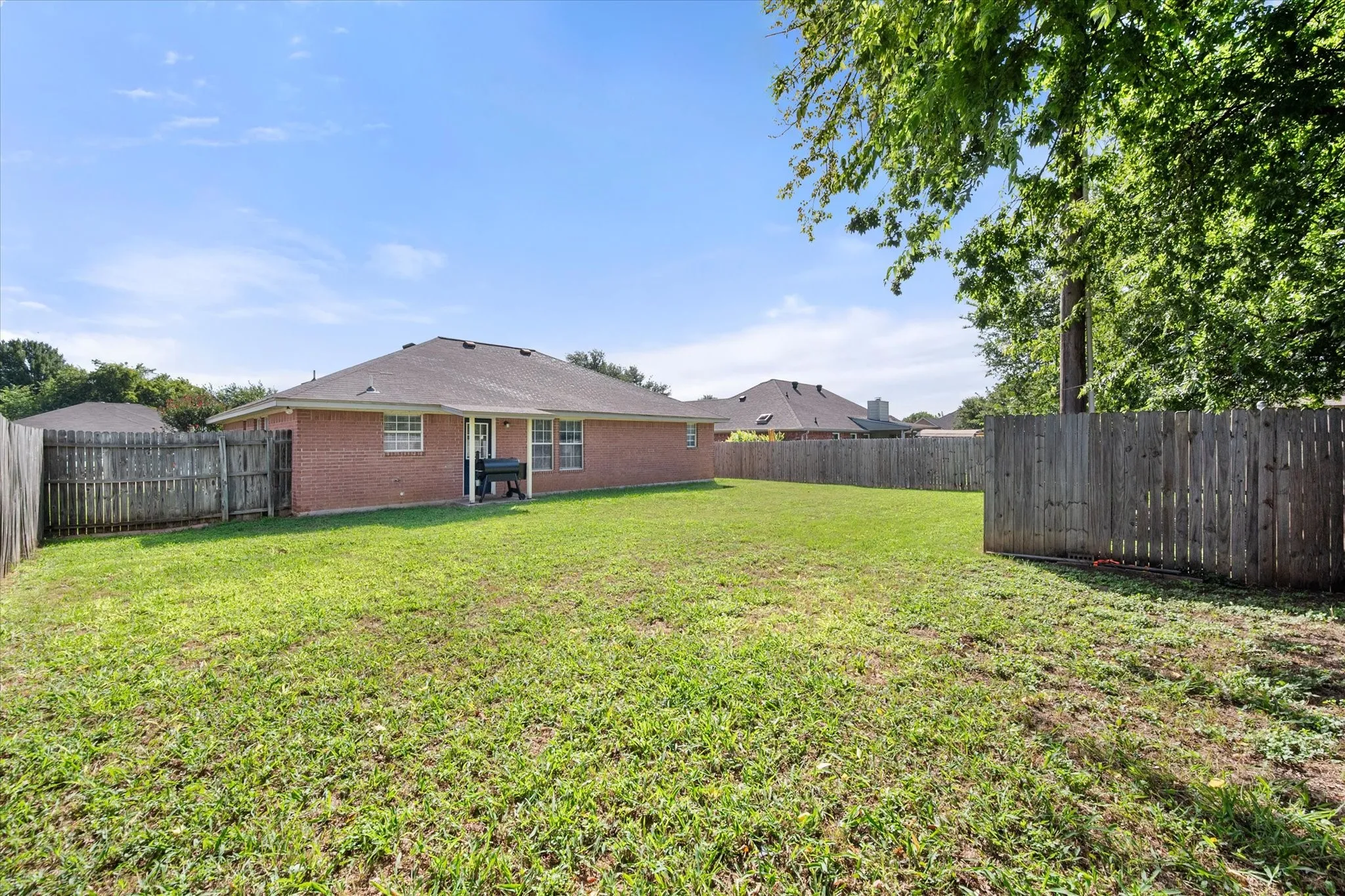 Single Family Residence For Sale in Johnson County , 330 Schumacher Drive, Burleson, Texas 76028, 3 Bedrooms, 2 Bathrooms, 2 Garage spaces, 1,275 Sqft, built in 2000, Price $256,000, mls#21332367, Real Estate Agent in Burleson, Homes For Sale in Johnson county, Homes For Sale in Burleson, Realtor in Burleson Texas, Real Estate Brokerage Independent Realty Texas, Luminita Cordes Realtor