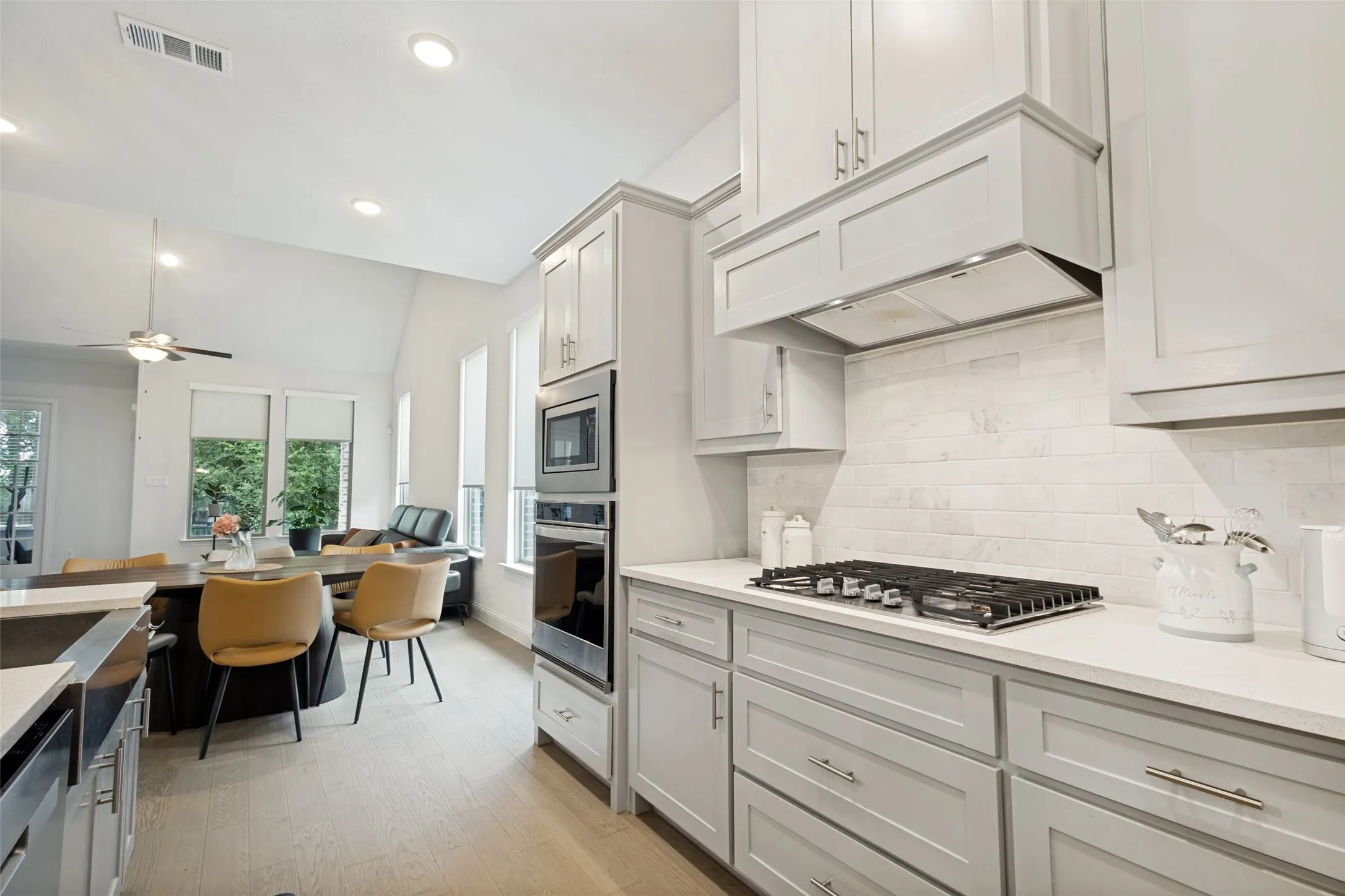 Single Family Residence For Sale in Denton County , 4804 High Ridge Trail, Flower Mound, Texas 76262, 4 Bedroom, 3 Bathroom, 2 Garage spaces, 2,331 Sqft, built in 2022, mls#21336408, Real Estate Agent in Flower Mound, Homes For Sale in Denton county, Homes For Sale in Flower Mound, Realtor in Flower Mound Texas, Real Estate Brokerage Independent Realty Texas, Luminita Cordes Realtor