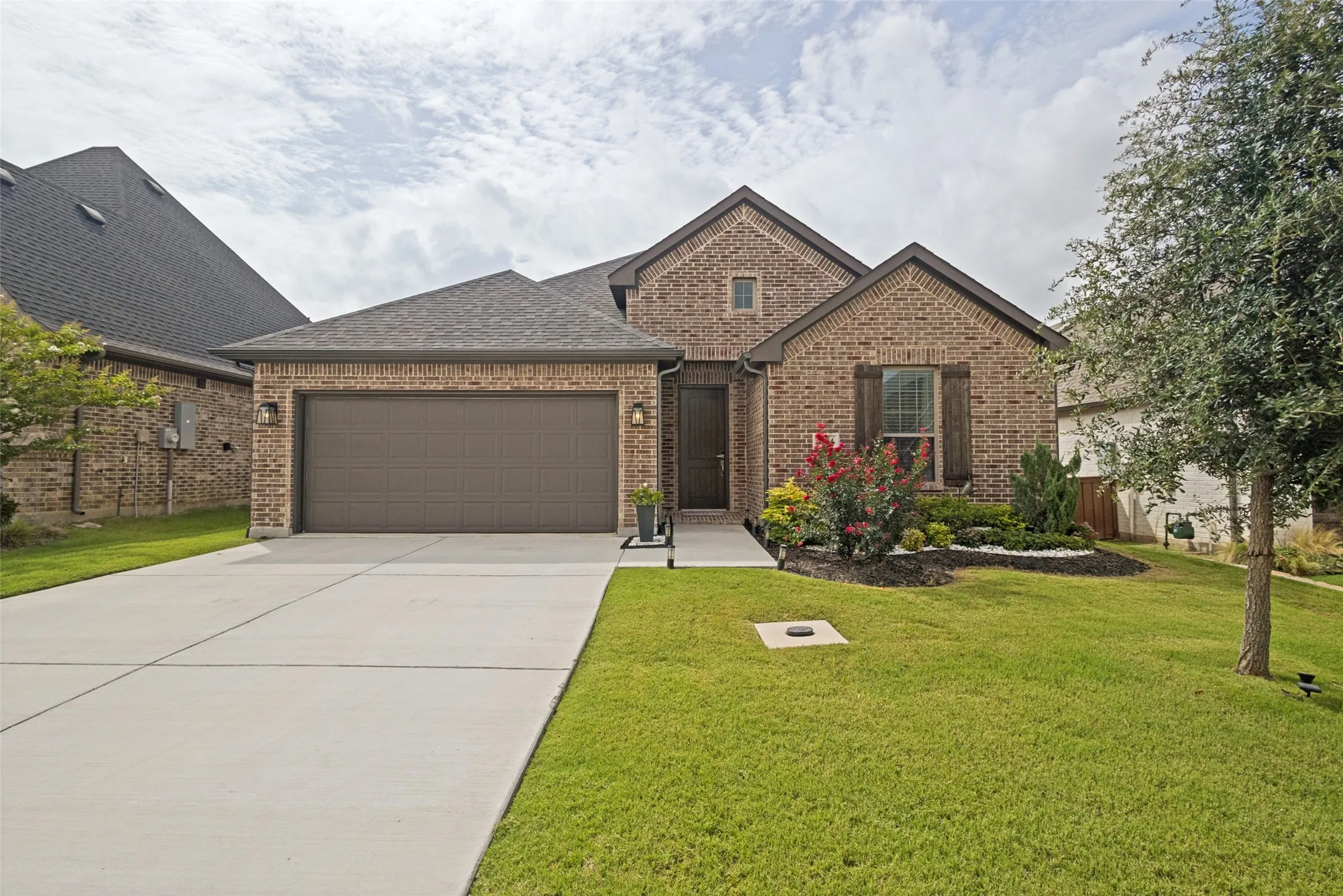 Single Family Residence For Sale in Denton County , 4804 High Ridge Trail, Flower Mound, Texas 76262, 4 Bedroom, 3 Bathroom, 2 Garage spaces, 2,331 Sqft, built in 2022, mls#21336408, Real Estate Agent in Flower Mound, Homes For Sale in Denton county, Homes For Sale in Flower Mound, Realtor in Flower Mound Texas, Real Estate Brokerage Independent Realty Texas, Luminita Cordes Realtor