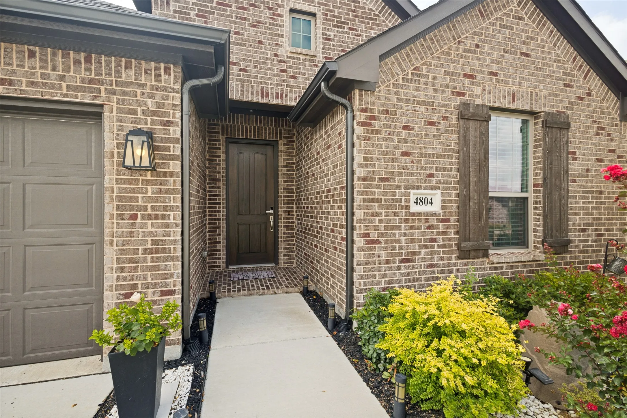 Single Family Residence For Sale in Denton County , 4804 High Ridge Trail, Flower Mound, Texas 76262, 4 Bedroom, 3 Bathroom, 2 Garage spaces, 2,331 Sqft, built in 2022, mls#21336408, Real Estate Agent in Flower Mound, Homes For Sale in Denton county, Homes For Sale in Flower Mound, Realtor in Flower Mound Texas, Real Estate Brokerage Independent Realty Texas, Luminita Cordes Realtor